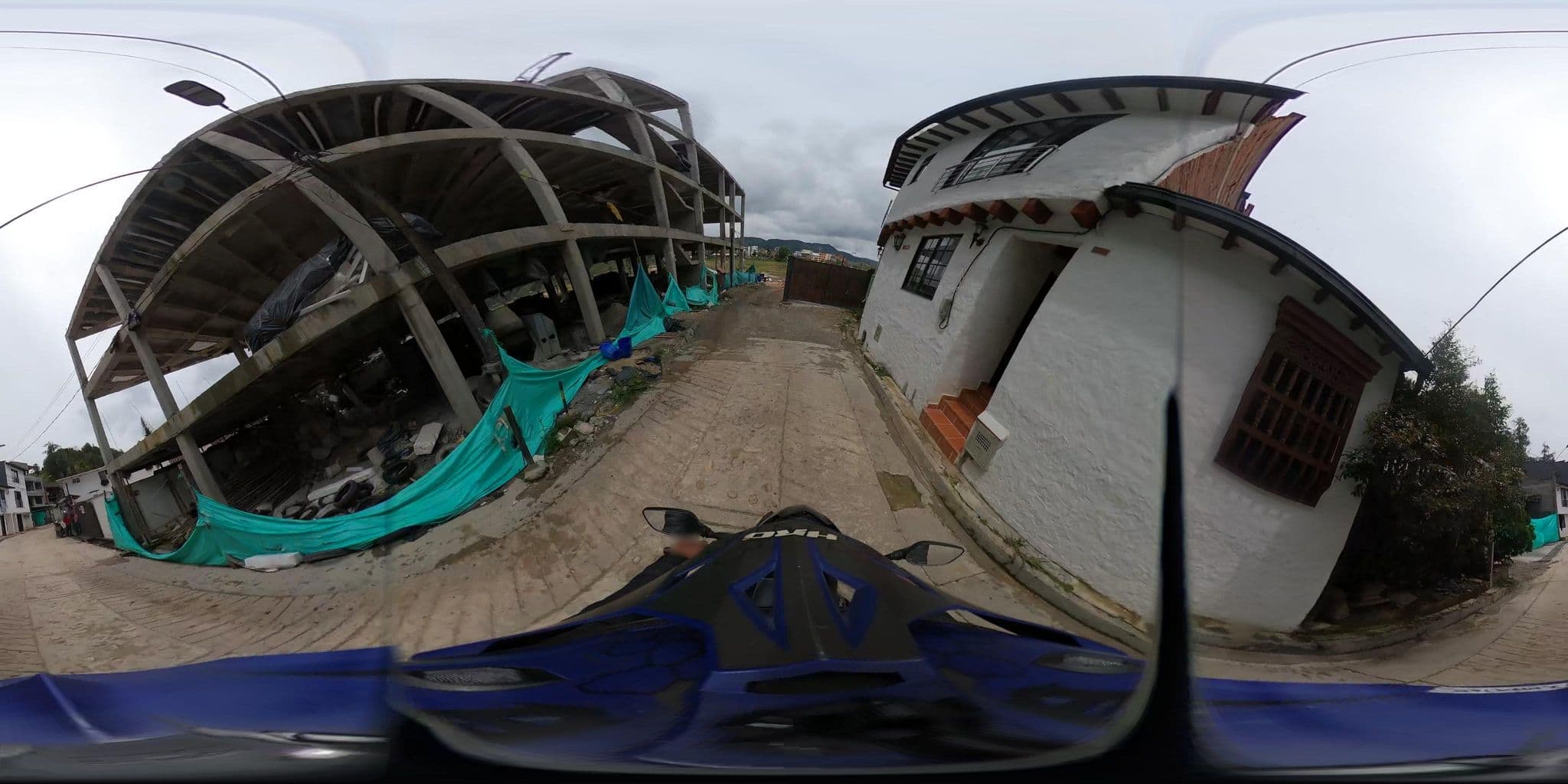 Street view near Hospedaje casa de campo Guatape, Guatapé — © 360recorrido (CC BY-SA · Mapillary)