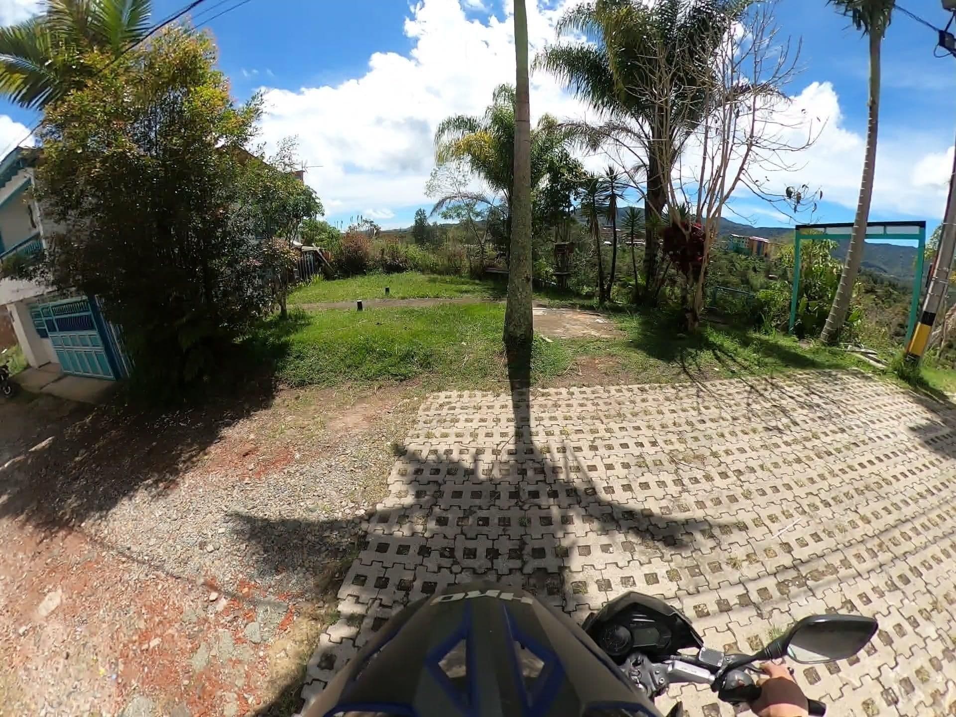 Street view near Apartahotel Avverato, Guatapé — © 360recorrido (CC BY-SA · Mapillary)