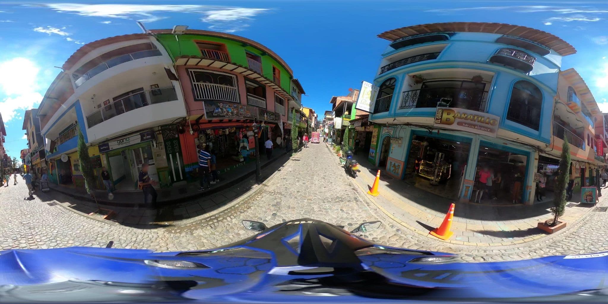 Street view near Hotel Real Guatape, Guatapé — © 360recorrido (CC BY-SA · Mapillary)