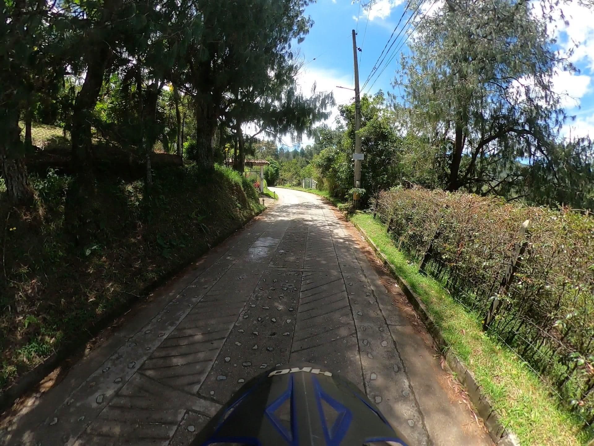 Street view near ELeMYNT, Guatapé — © 360recorrido (CC BY-SA · Mapillary)