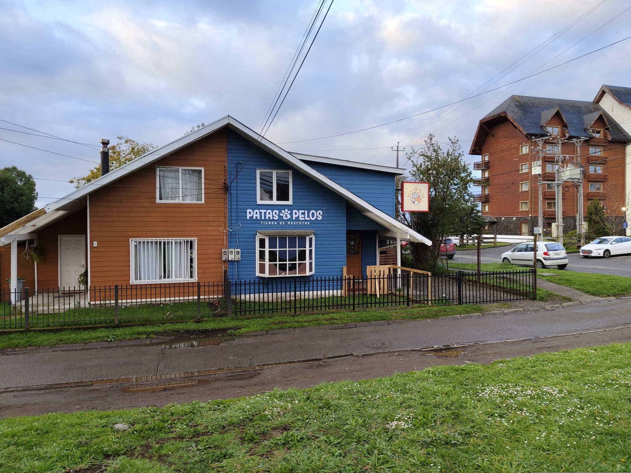 Street view near WanderLux MiniHostel, Puerto Varas