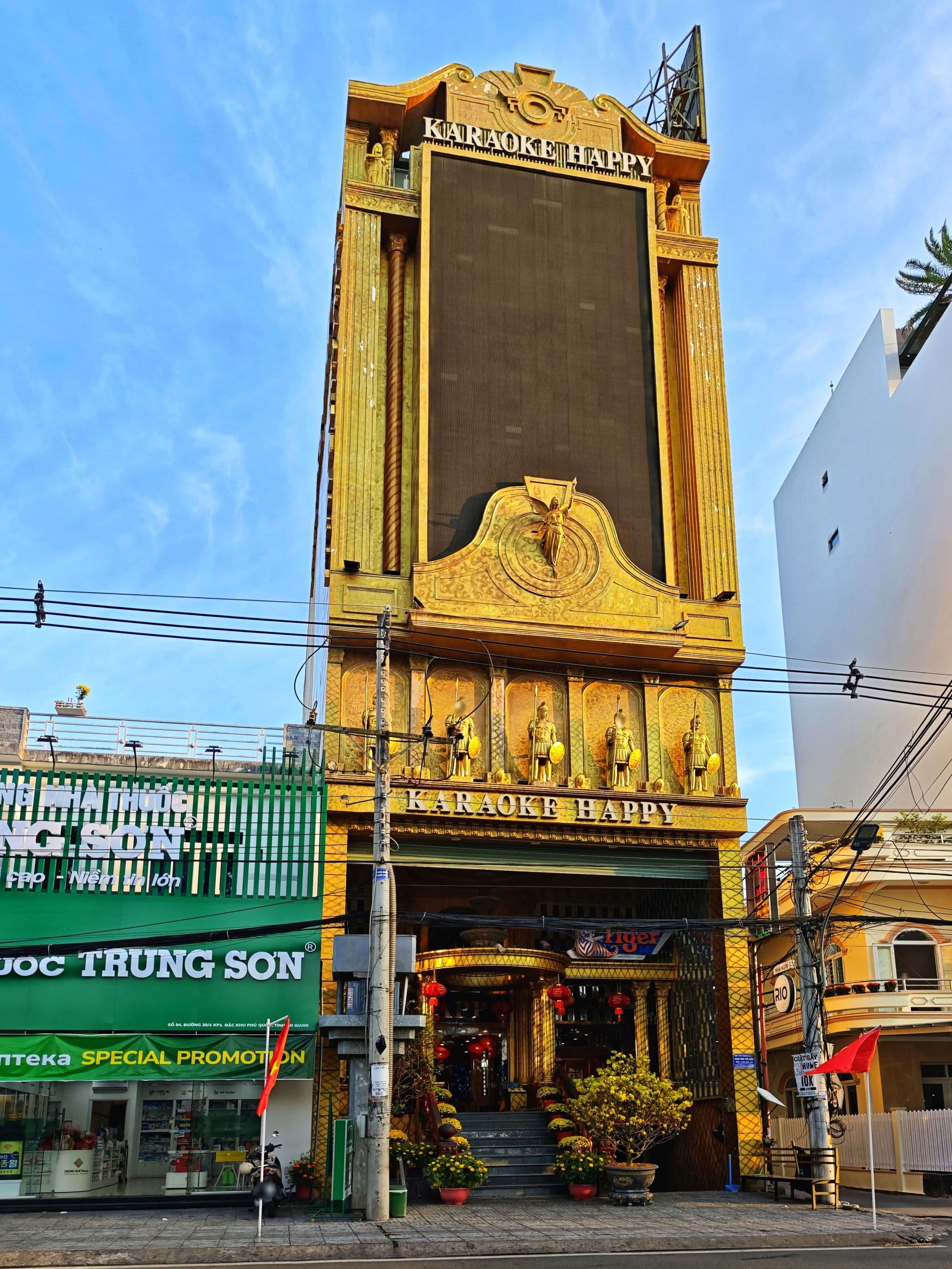 Street view near Rio Guest House Phú Quốc, Dương Đông — © km2bp (CC BY-SA · Mapillary)