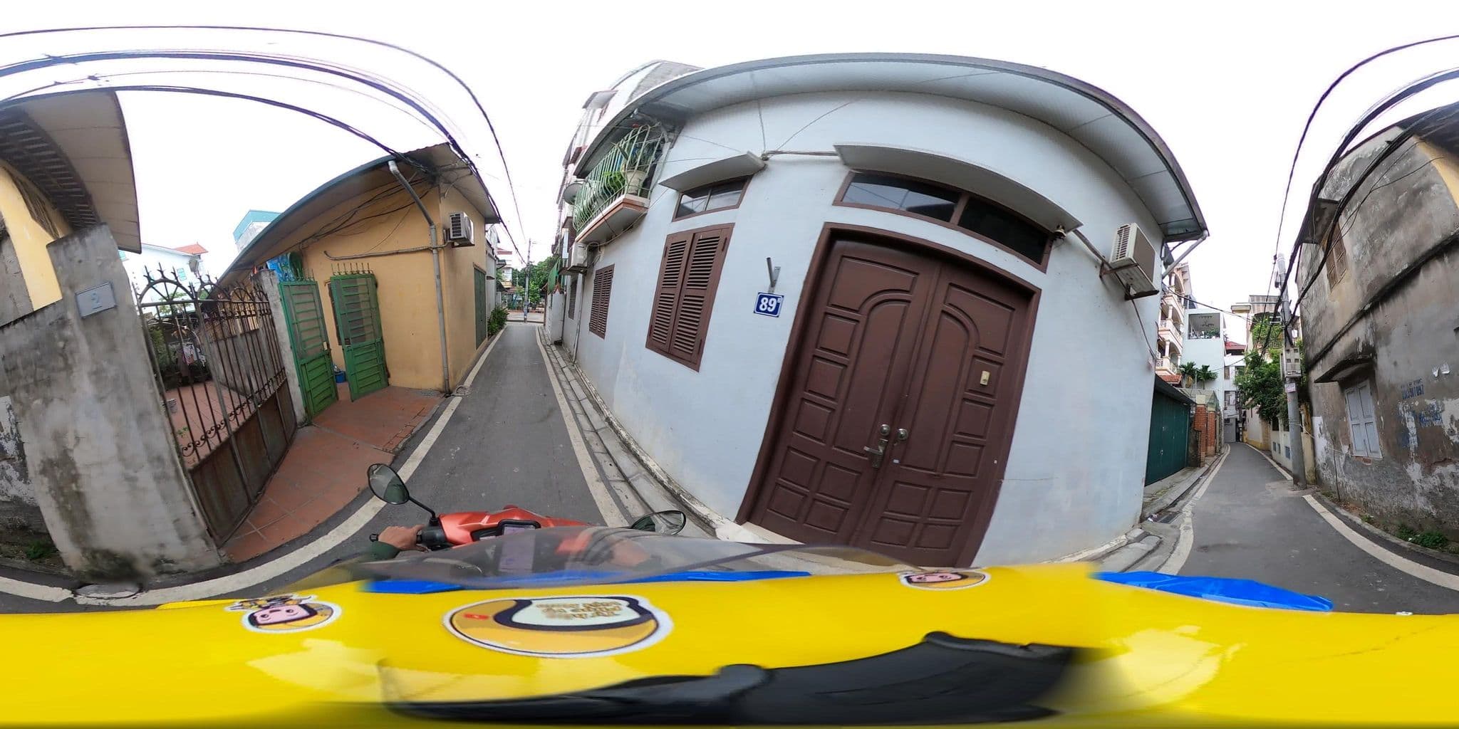 Street view near Peaceful Homestay in Hanoi, Long Bien — © bemaps2_hn (CC BY-SA · Mapillary)