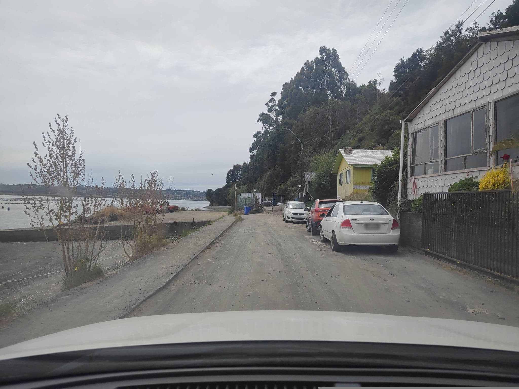 Street view near Hostal Guarida del Trauco, Chonchi — © andresduhour (CC BY-SA · Mapillary)