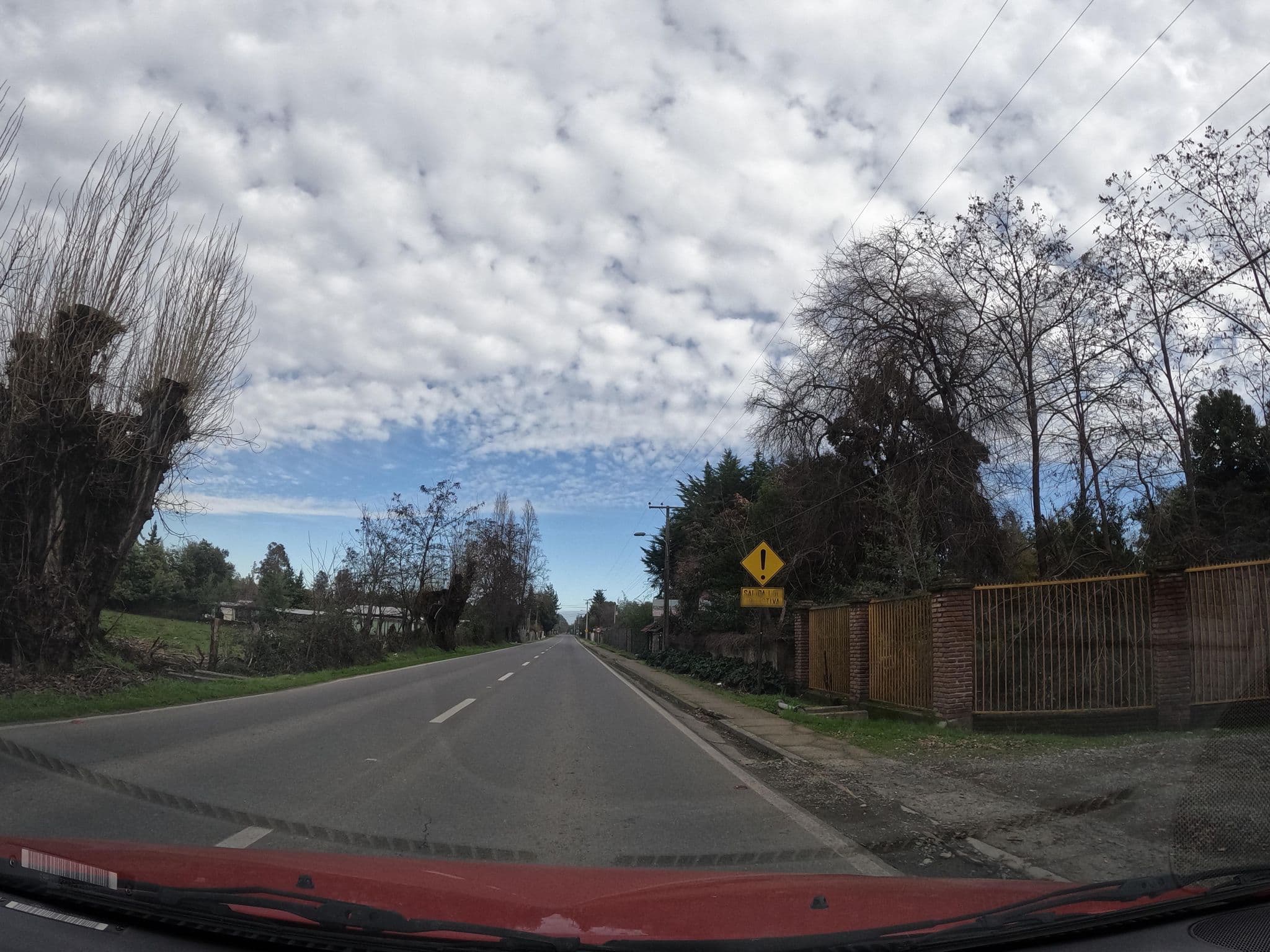 Street view near Camping & Hospedaje "Sin Ir Más Lejos", Linares — © Kaart_Local (CC BY-SA · Mapillary)