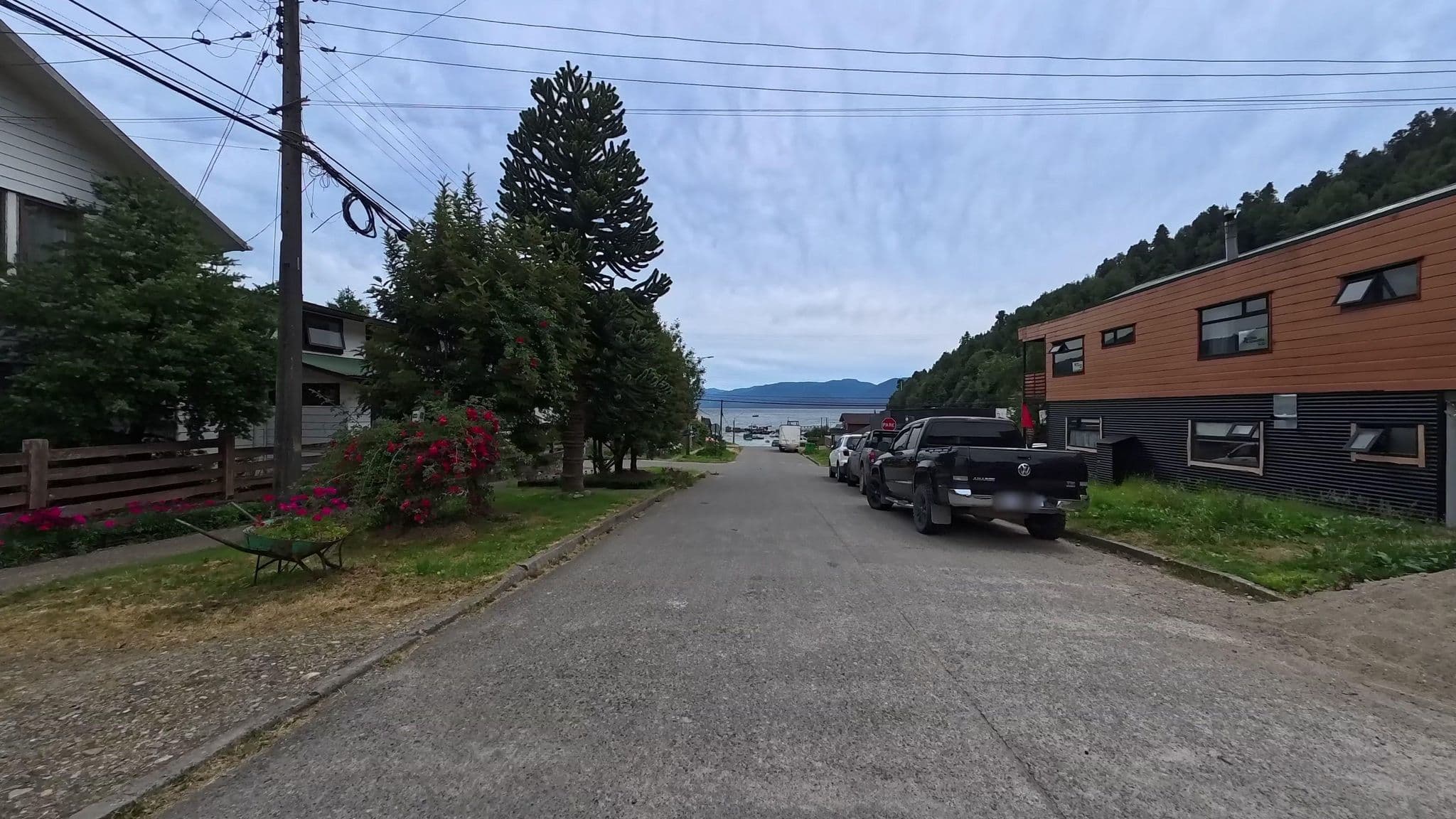 Street view near Hostal Bellavista, Puerto Cisnes — © contactoacve (CC BY-SA · Mapillary)
