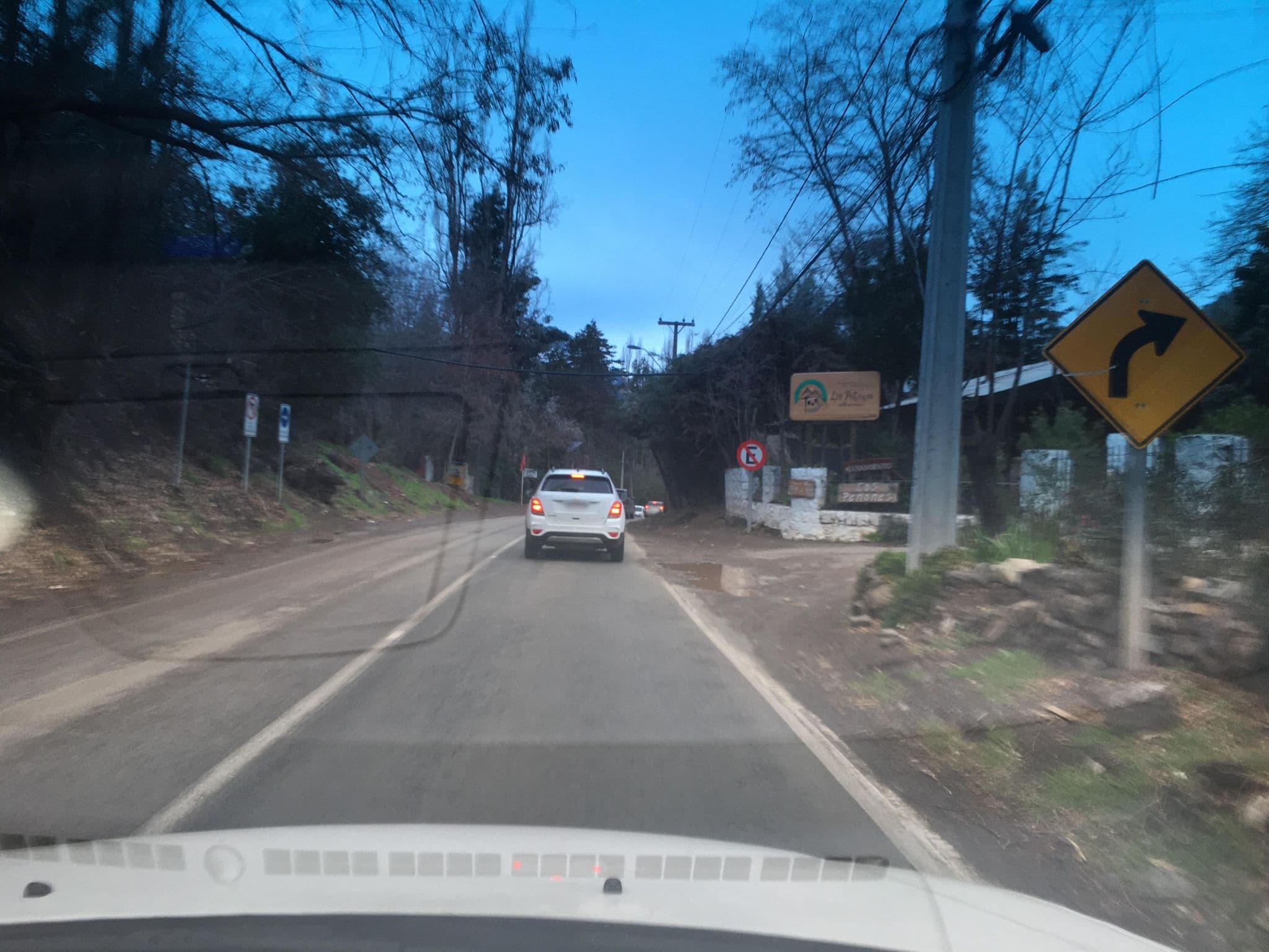 Street view near Hostal Los Peñones, San José de Maipo — © ariellopez (CC BY-SA · Mapillary)