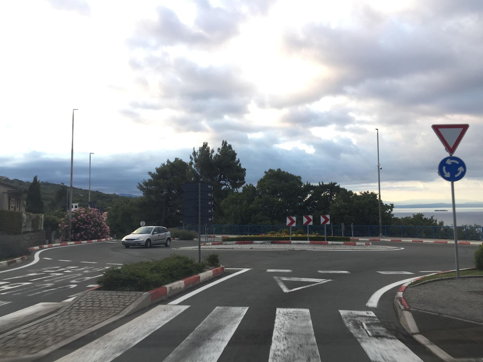 Street view near La Dolce Vita Abbazia Apartment, Matulji — © igorzo (CC BY-SA · Mapillary)