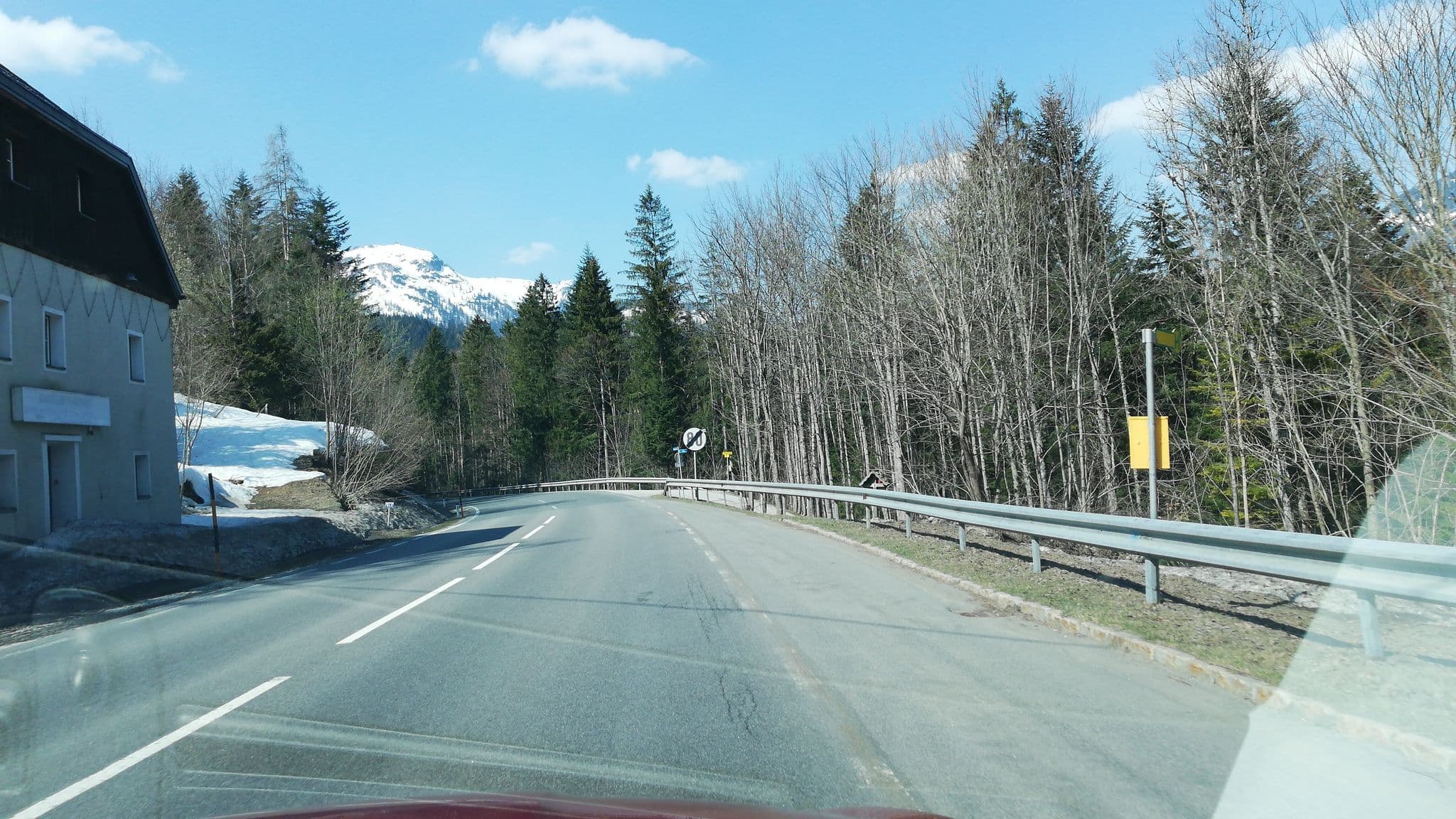 Street view near Das Schutzhaus am hohen Camper - Dein Aktivhotel in Bad Aussee, Bad Aussee — © gzin (CC BY-SA · Mapillary)