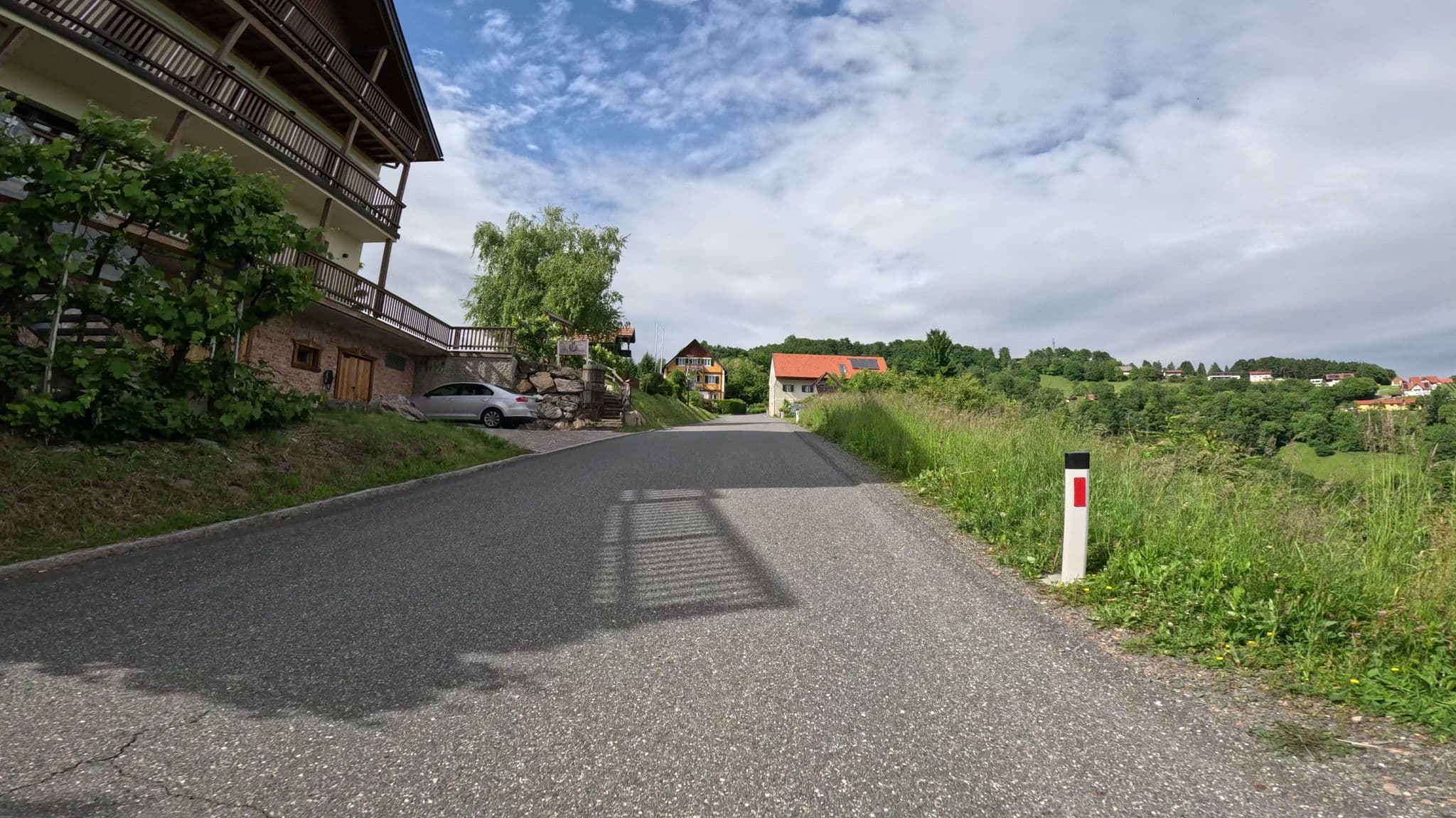 Street view near Das Weinkitz | Boutique-Zimmer, Südsteiermark, Heimschuh — © djpixel (CC BY-SA · Mapillary)