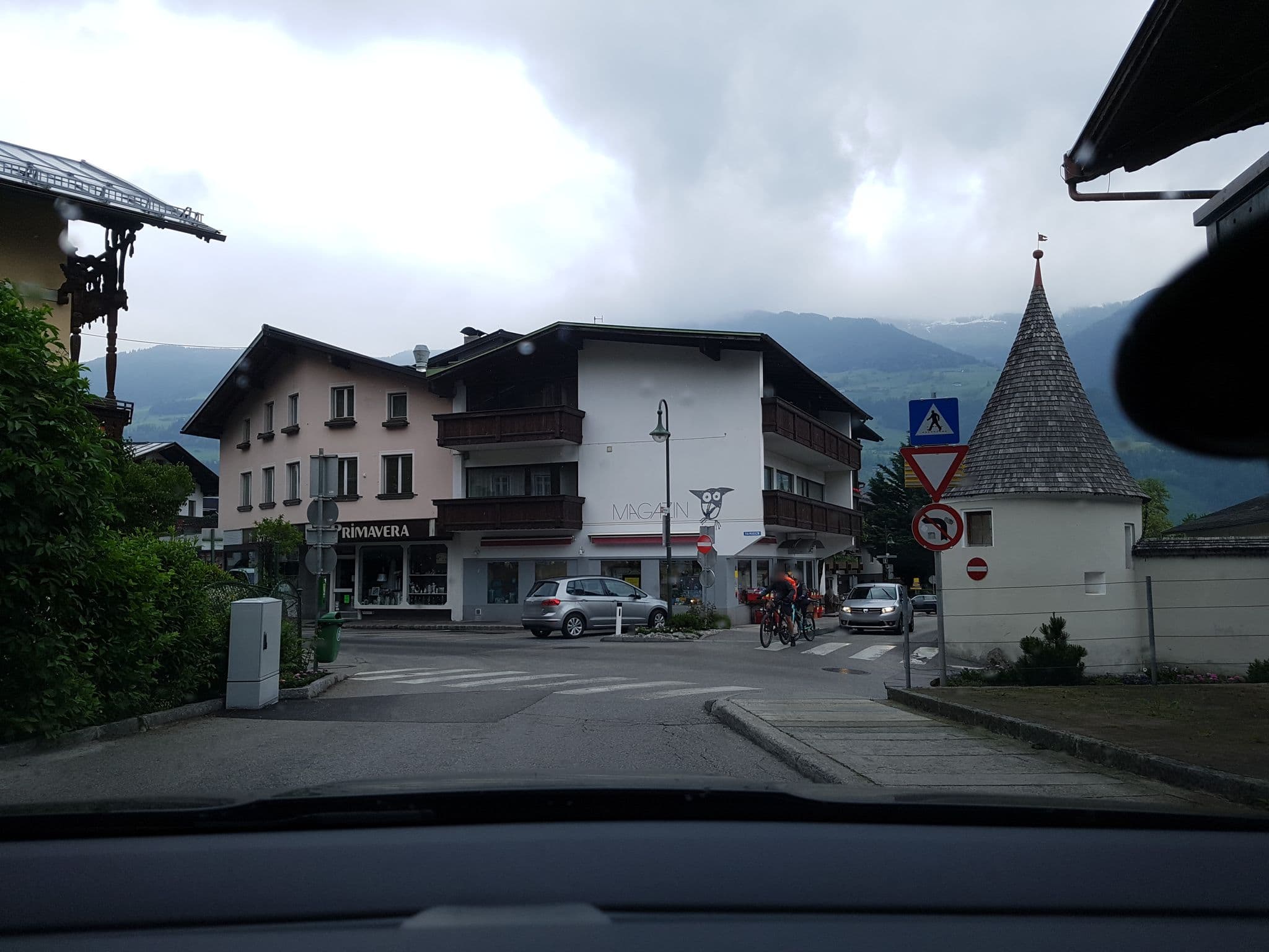 Street view near KOSIS Sports Lifestyle Hotel, Fügen — © schermy_at (CC BY-SA · Mapillary)