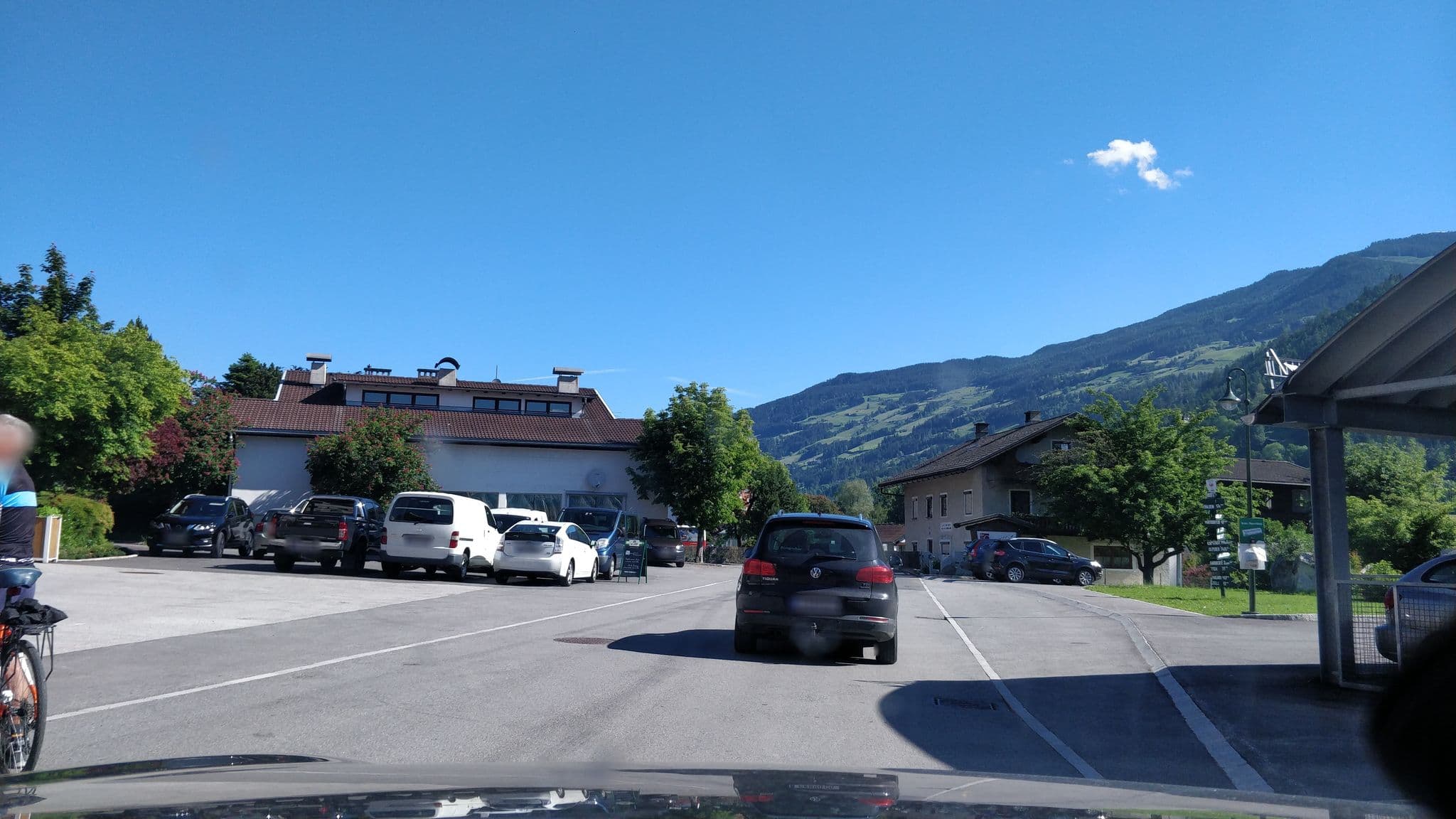 Street view near Hotel Standlhof Zillertal, Kapfing — © rcollins (CC BY-SA · Mapillary)