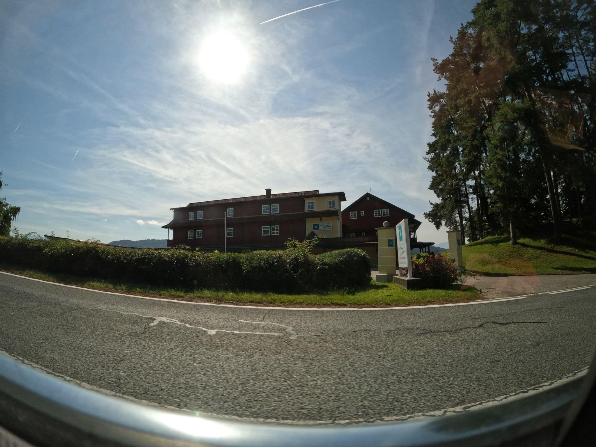 Street view near Striedinger's Lust & Laune Hotelbetriebs GmbH, Pörtschach am Wörthersee — © erias (CC BY-SA · Mapillary)