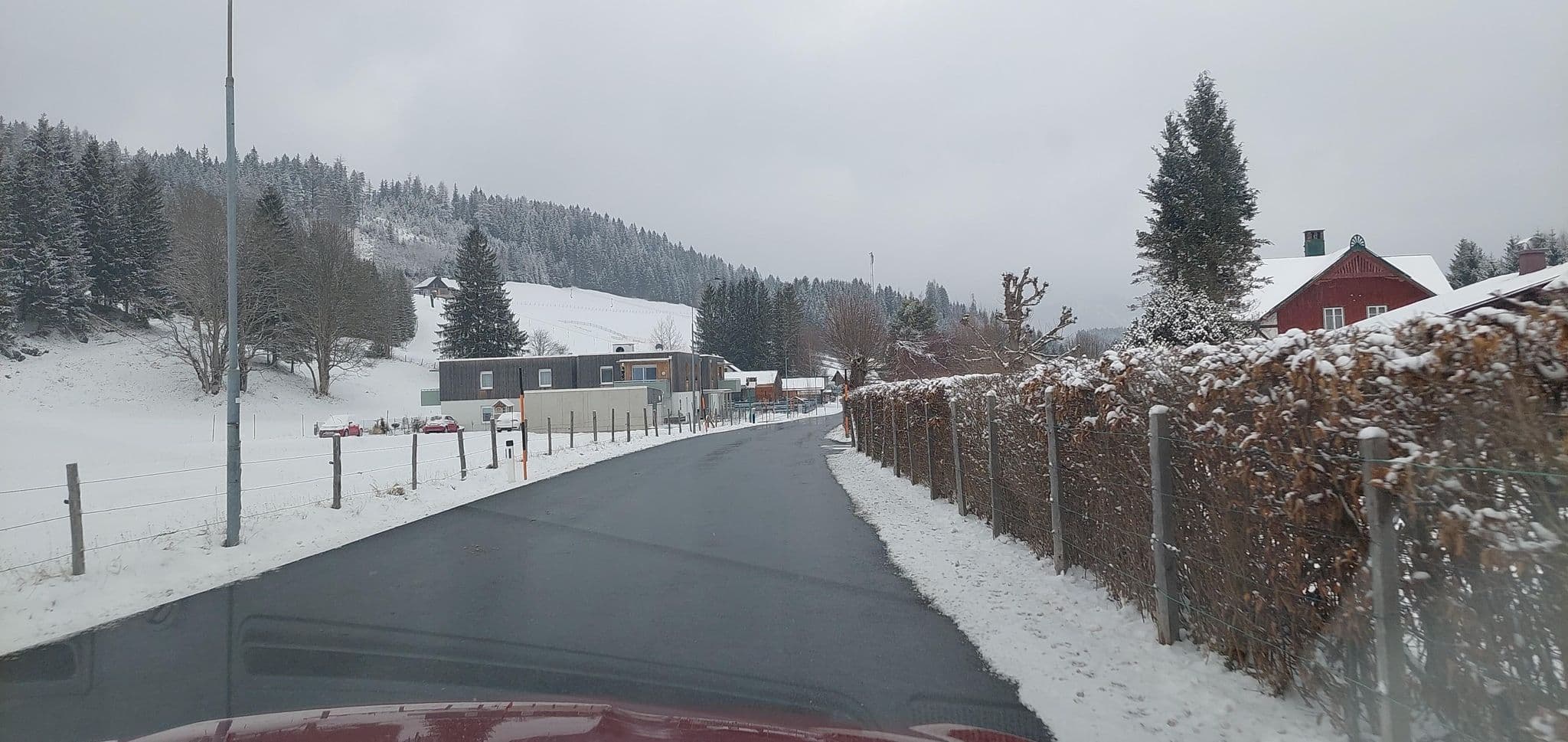 Street view near Volenter Gästehaus, Mariazell — © gzin (CC BY-SA · Mapillary)