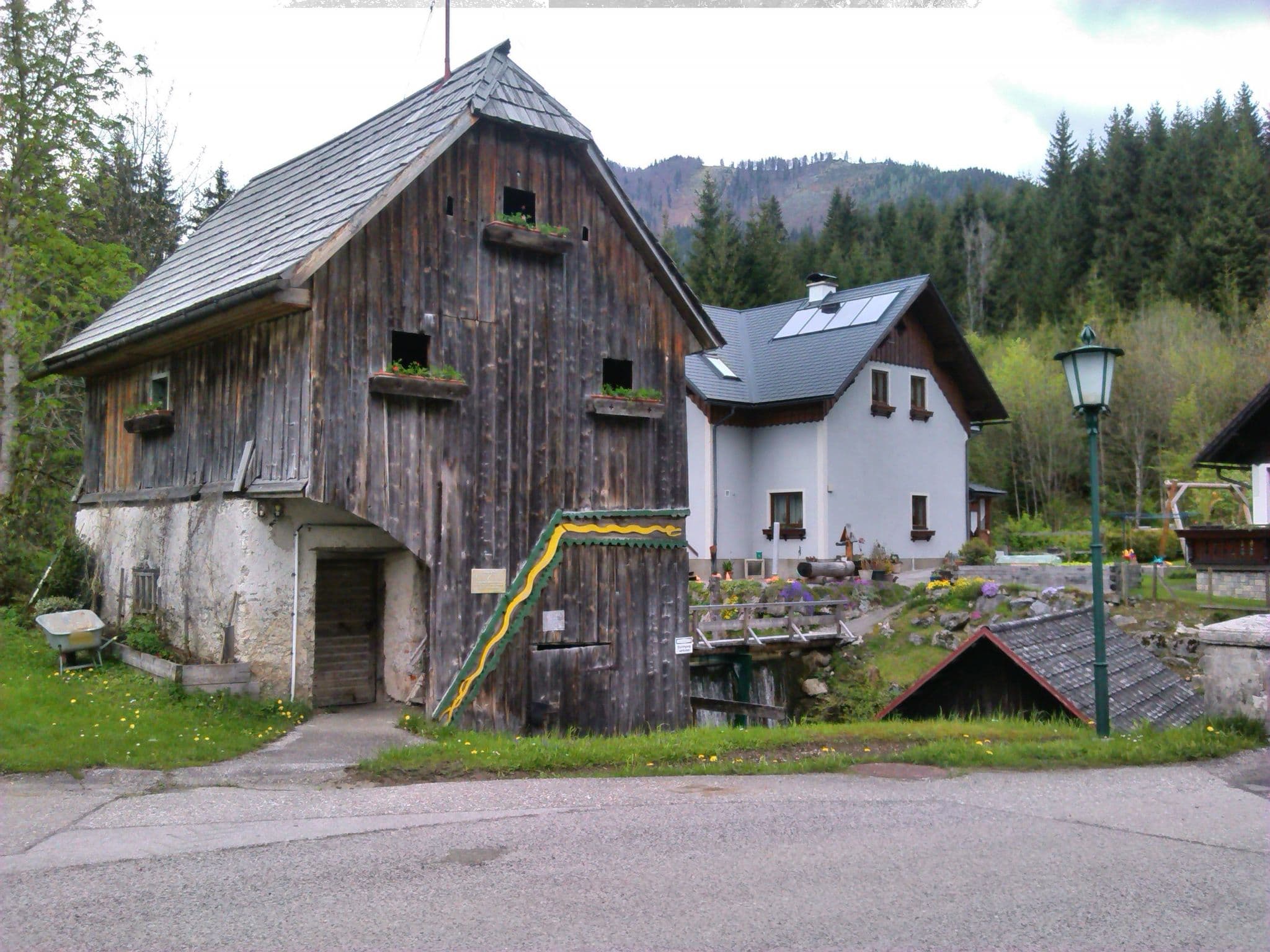 Street view near Gasthof Franzbauer - Inh. Eisler Gabriele, Mariazell — © parkflyer (CC BY-SA · Mapillary)
