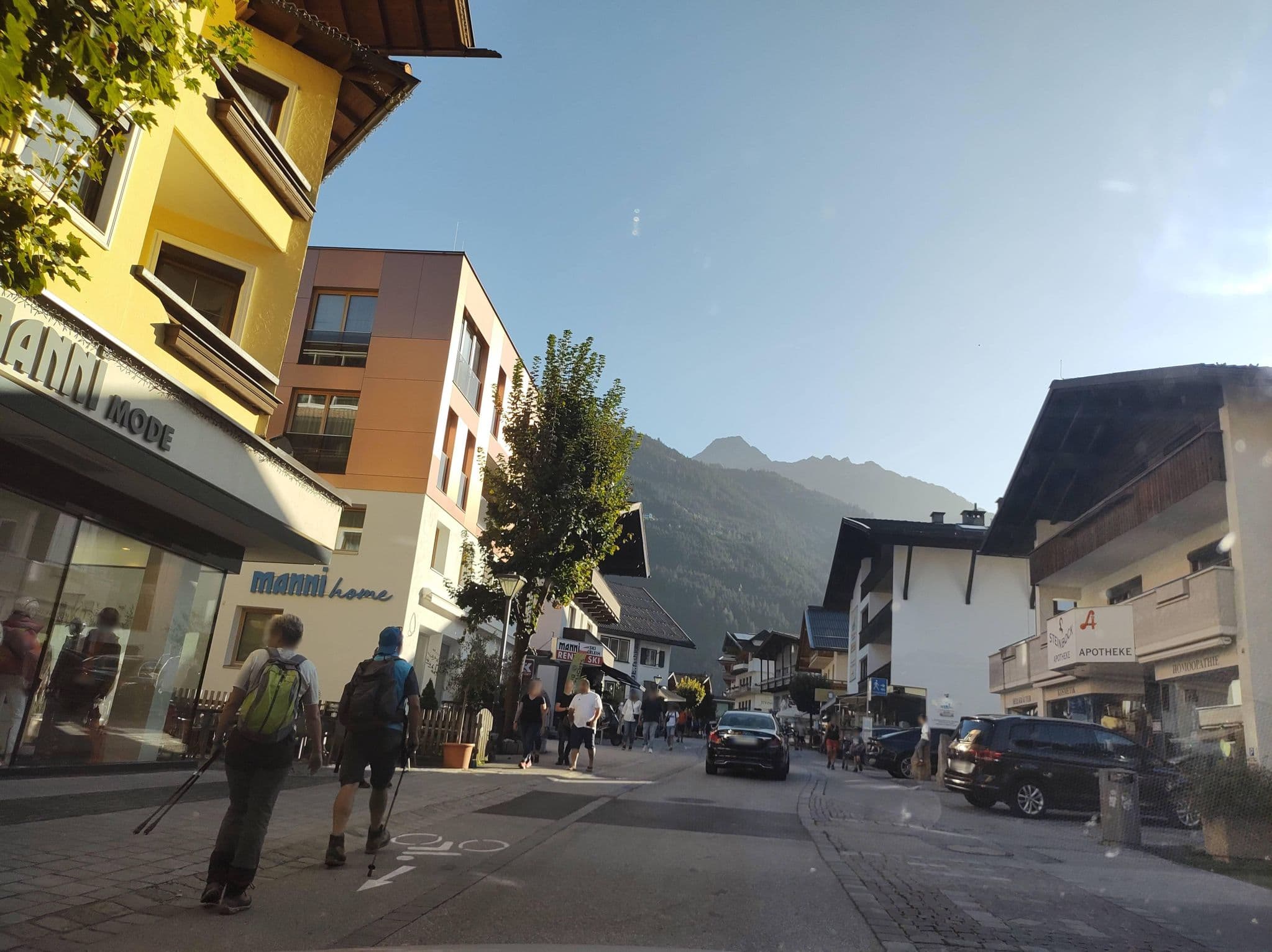 Street view near MANNI das Hotel, Mayrhofen — © thetornado76 (CC BY-SA · Mapillary)