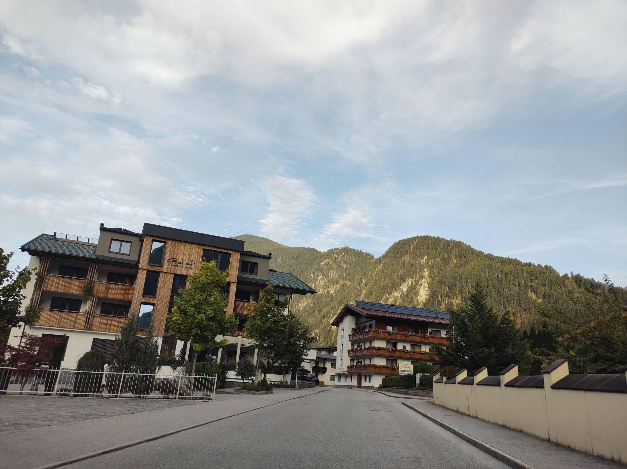 Street view near Maximilian Schneidinger, Mayrhofen — © thetornado76 (CC BY-SA · Mapillary)