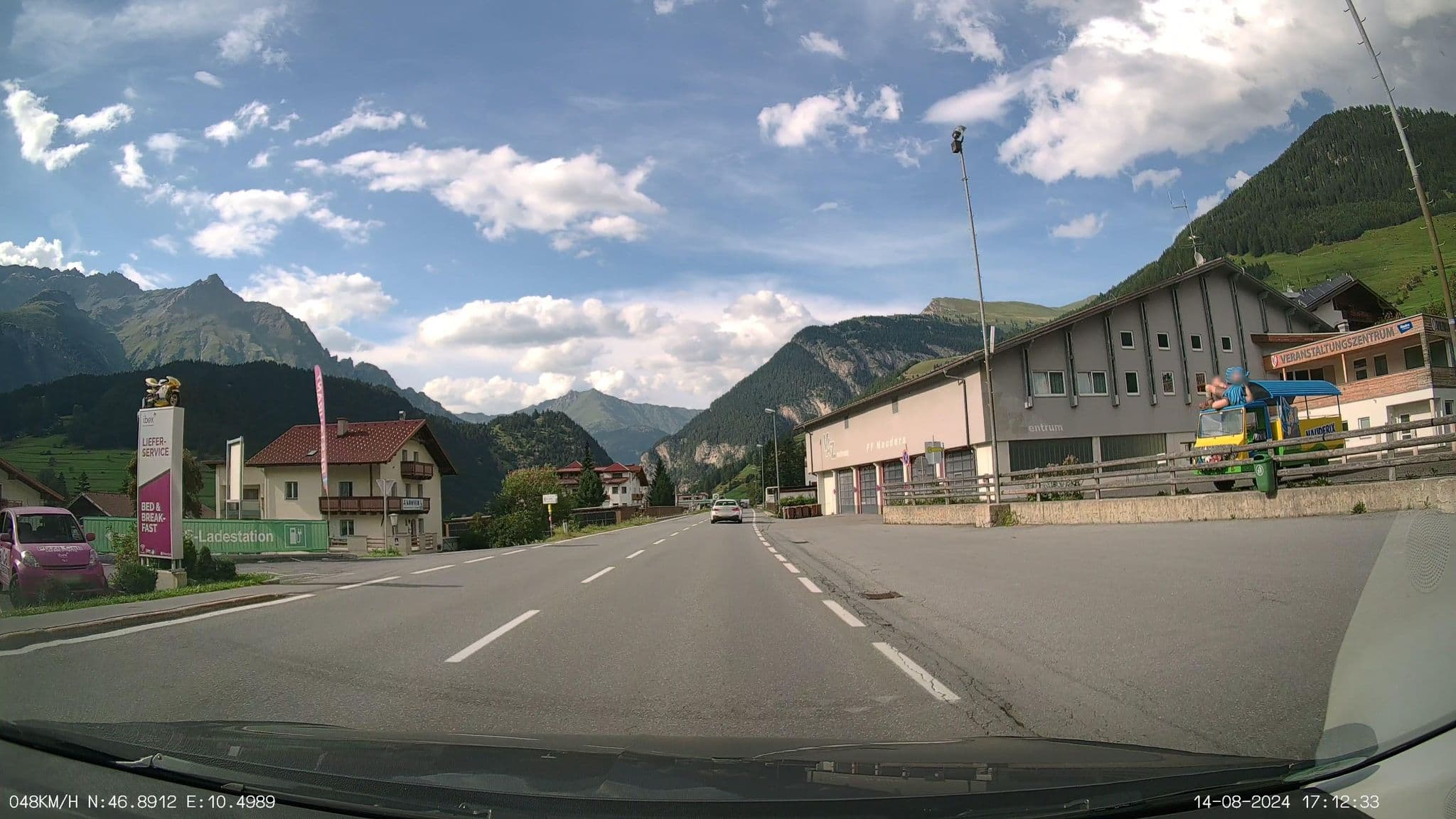 Street view near Ibex Hostel, Nauders — © heetENkoel (CC BY-SA · Mapillary)