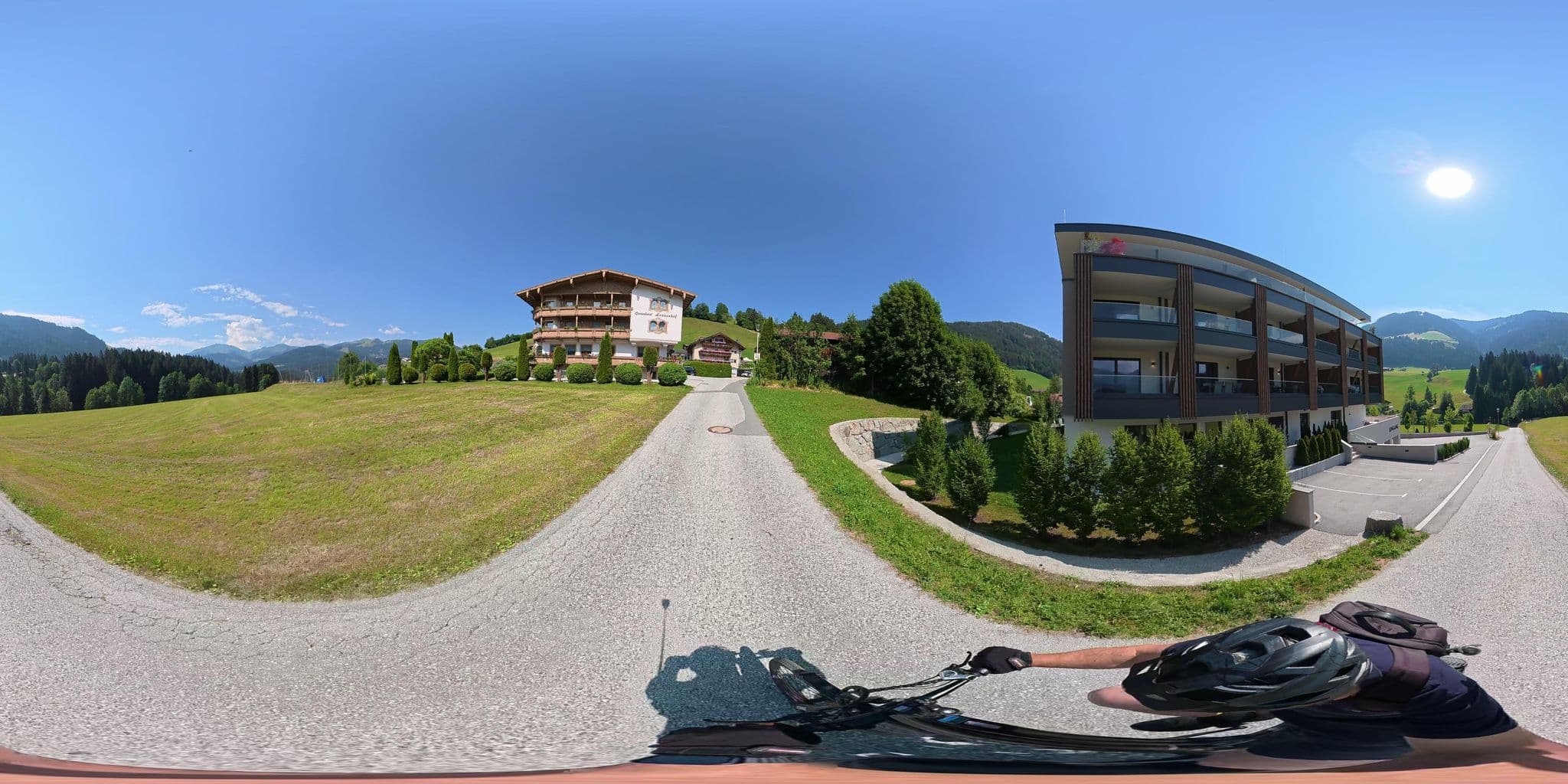 Street view near Das Lenz by Inncomer, Oberau — © osmplus_org (CC BY-SA · Mapillary)