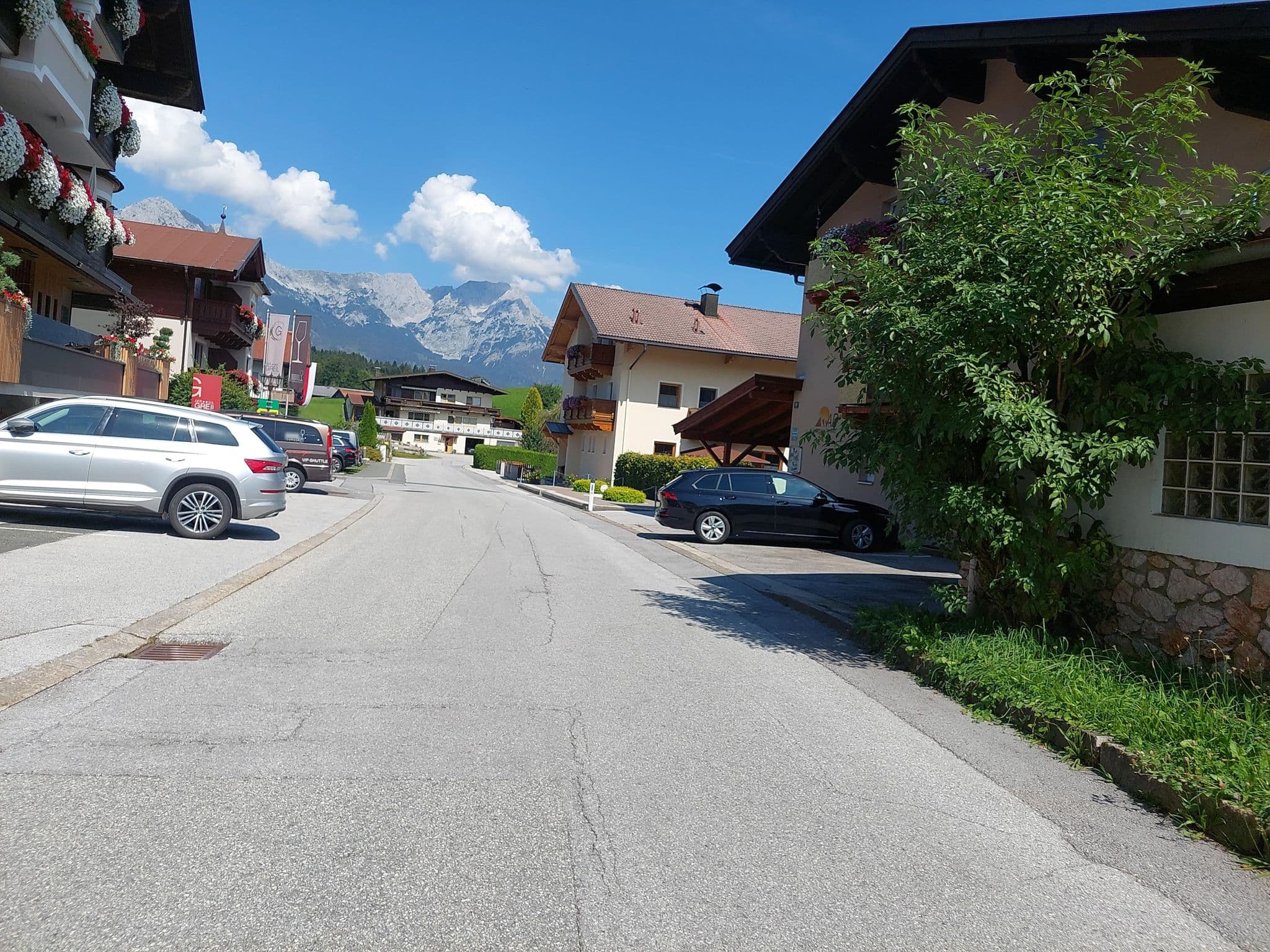 Street view near DER GREIL Wein & Gourmethotel, Söll — © viavista (CC BY-SA · Mapillary)