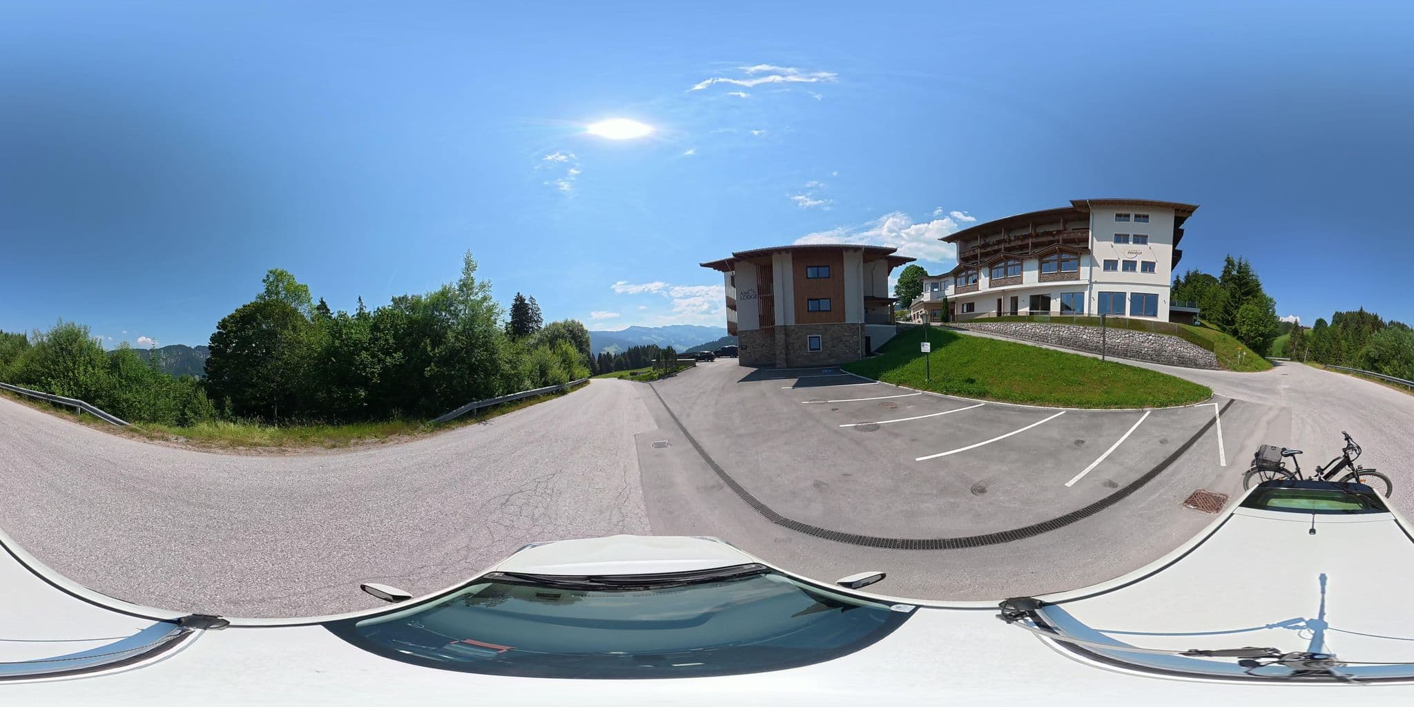 Street view near Gasthof Almhof - Ihr Hotel in Thierbach/Wildschönau, Oberau — © osmplus_org (CC BY-SA · Mapillary)