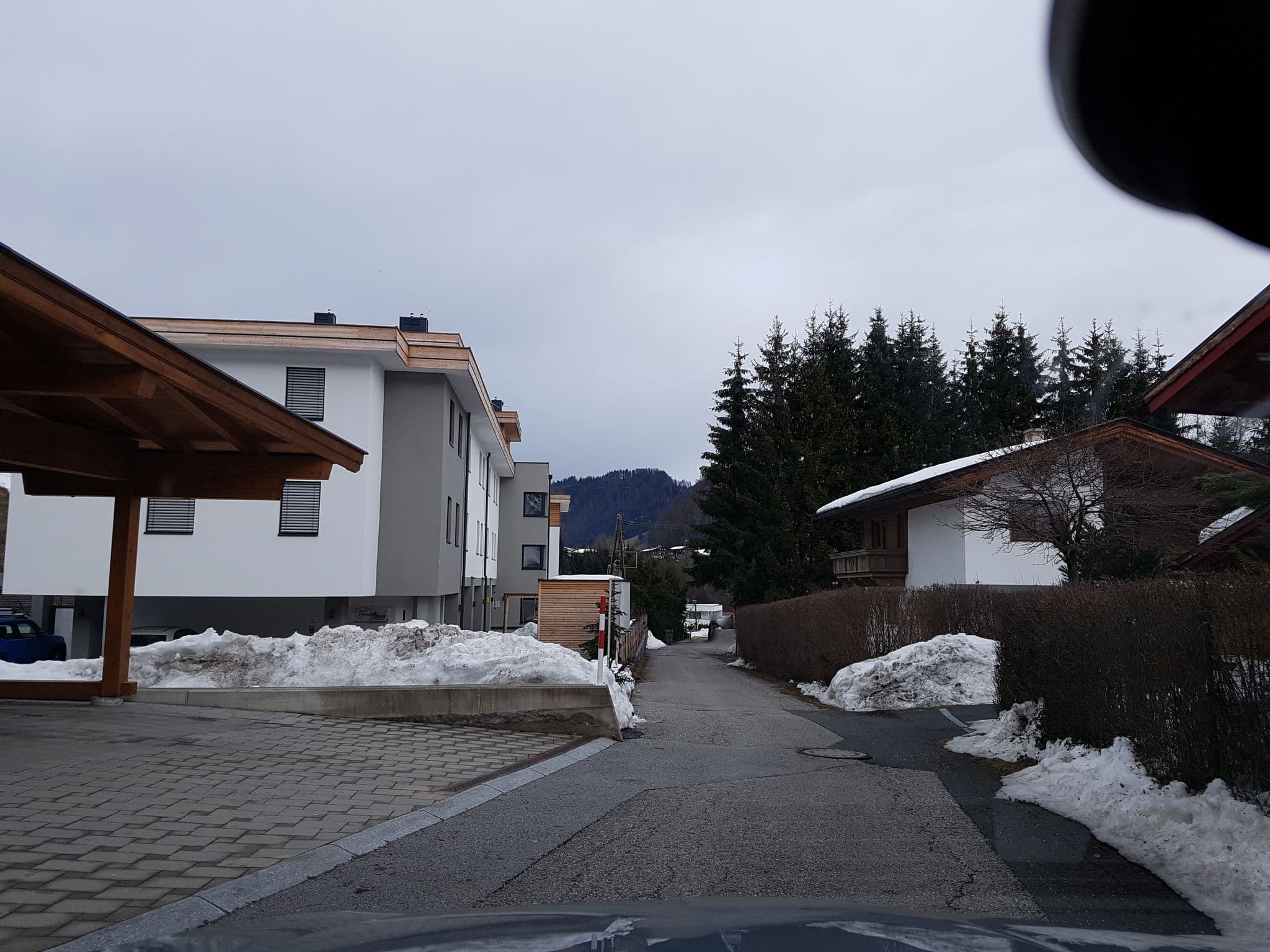 Street view near Das Auer by Inncomer, Niederau — © dsmm (CC BY-SA · Mapillary)