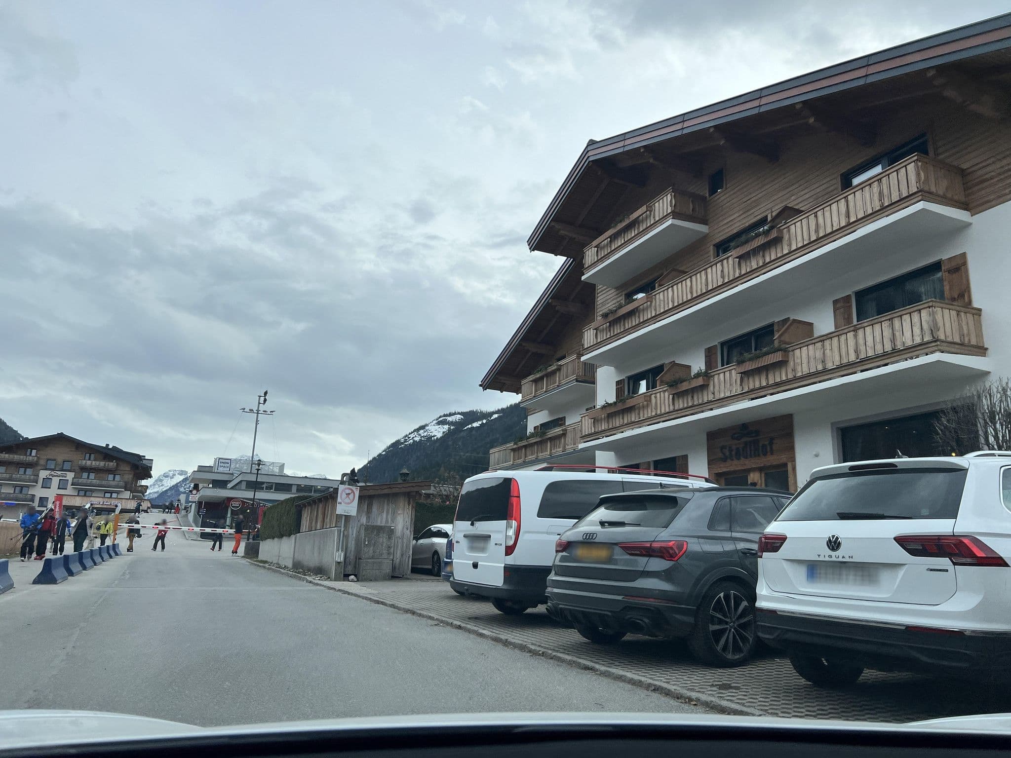 Street view near StadlHof b&b, Altenmarkt im Pongau — © ottor (CC BY-SA · Mapillary)