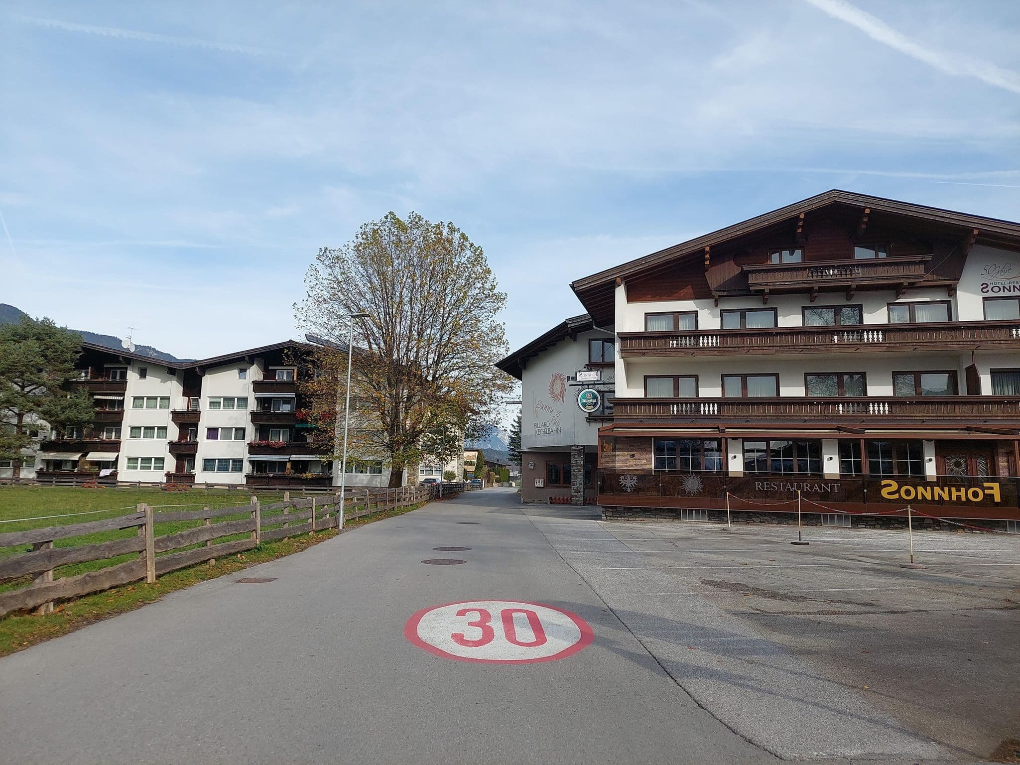 Street view near Hotel-Restaurant Sonnhof, Radfeld — © viavista (CC BY-SA · Mapillary)
