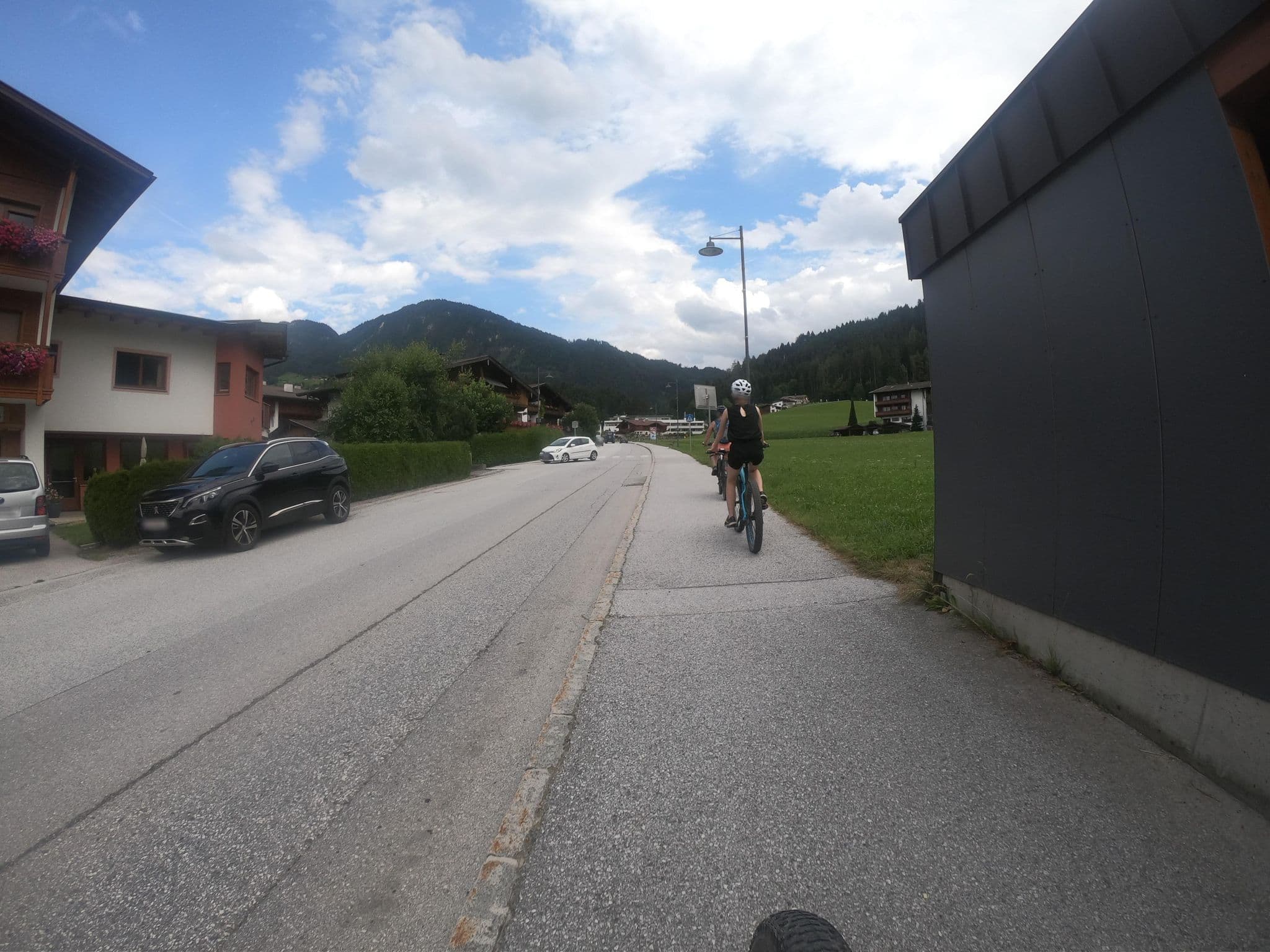 Street view near Pension Alpina, Reith im Alpbachtal — © vinisa (CC BY-SA · Mapillary)