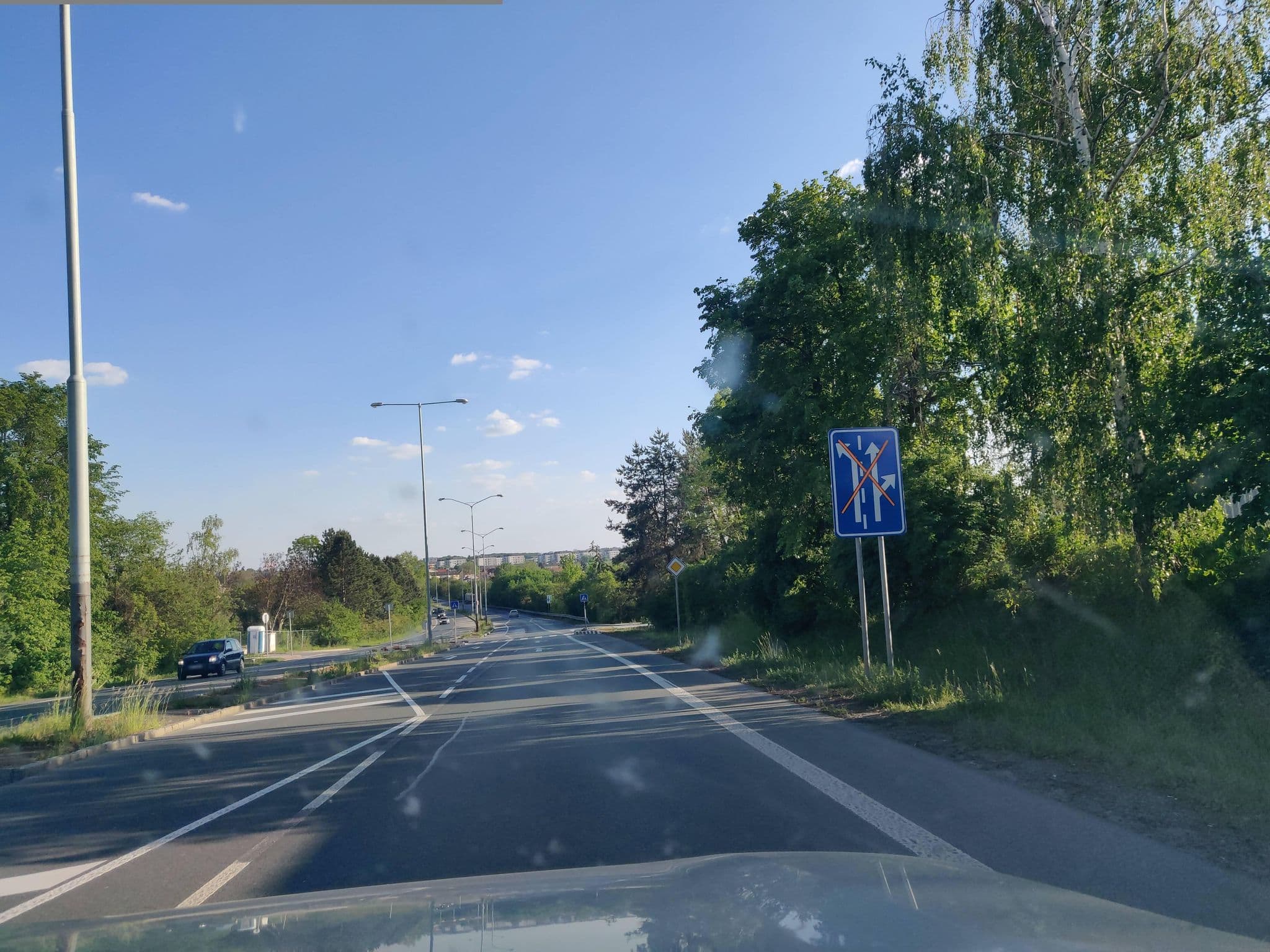 Street view near Camping Triocamp Praha, Dolní Chabry — © Yha1 (CC BY-SA · Mapillary)