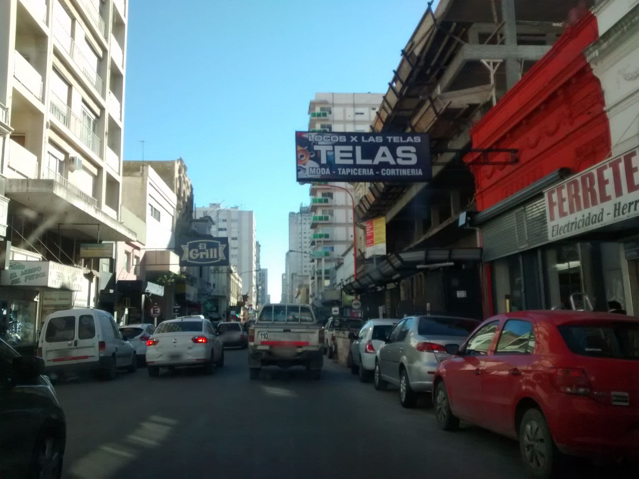 Street view near Magna Suites, Bahía Blanca — © kcho (CC BY-SA · Mapillary)