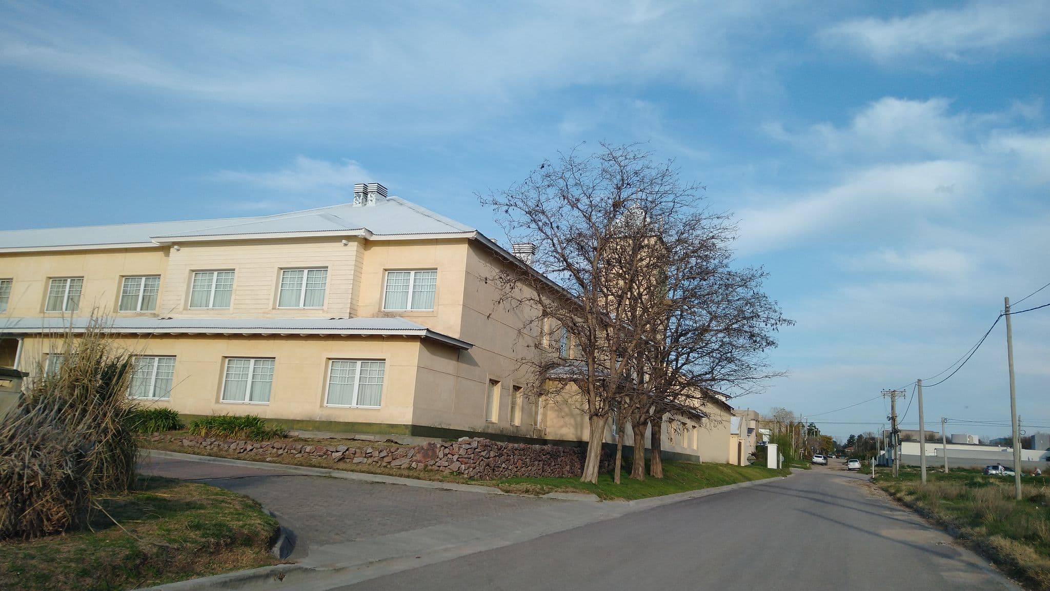 Street view near Paradores Austral Bahía Blanca, Bahía Blanca — © kcho (CC BY-SA · Mapillary)