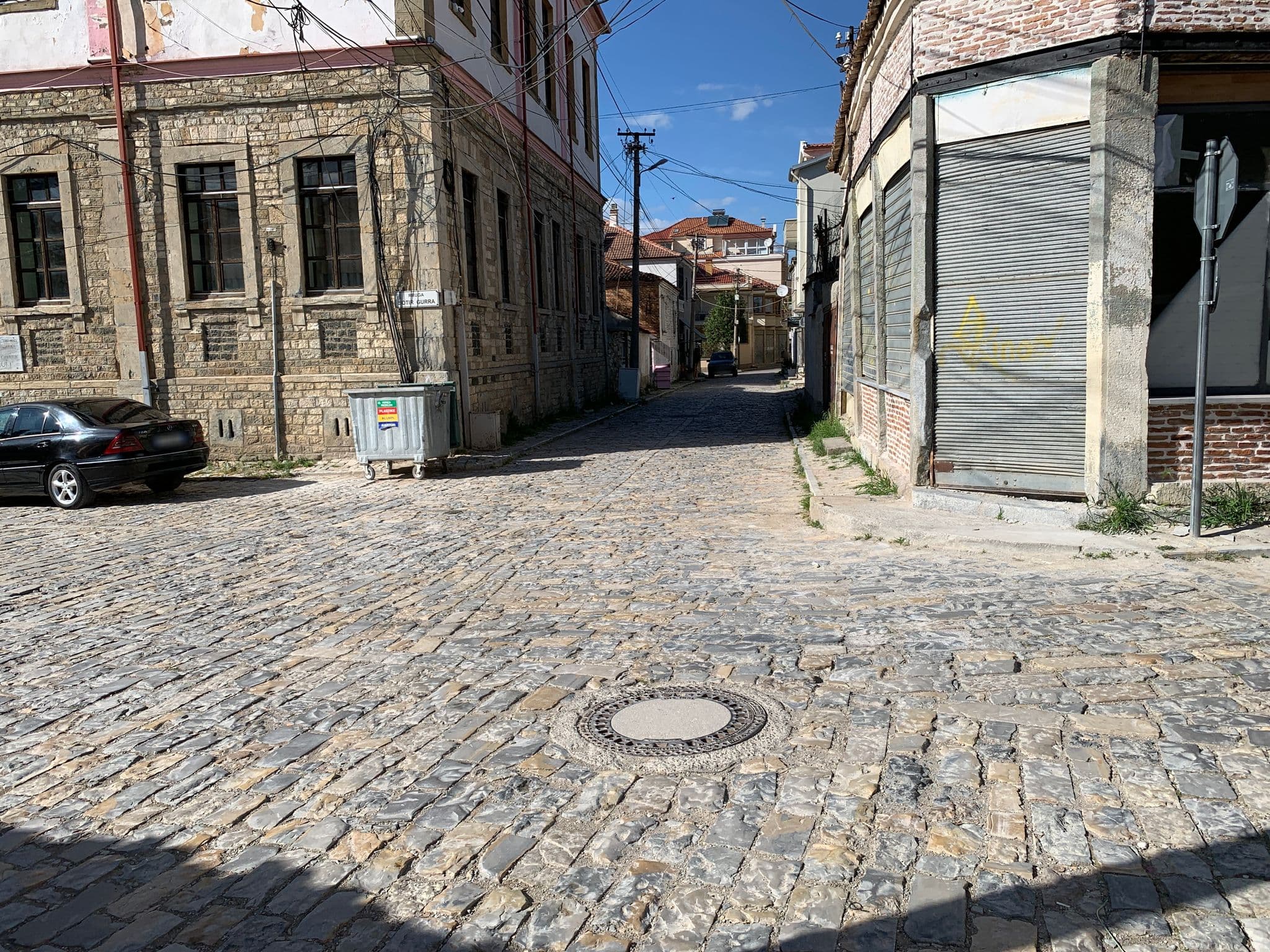 Street view near Art House, Korçë — © vrinek (CC BY-SA · Mapillary)