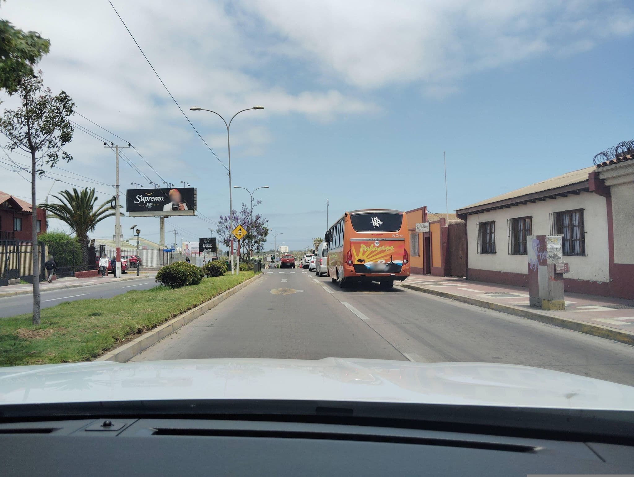 Street view near Hostal Los Robles, La Serena — © ariellopez (CC BY-SA · Mapillary)