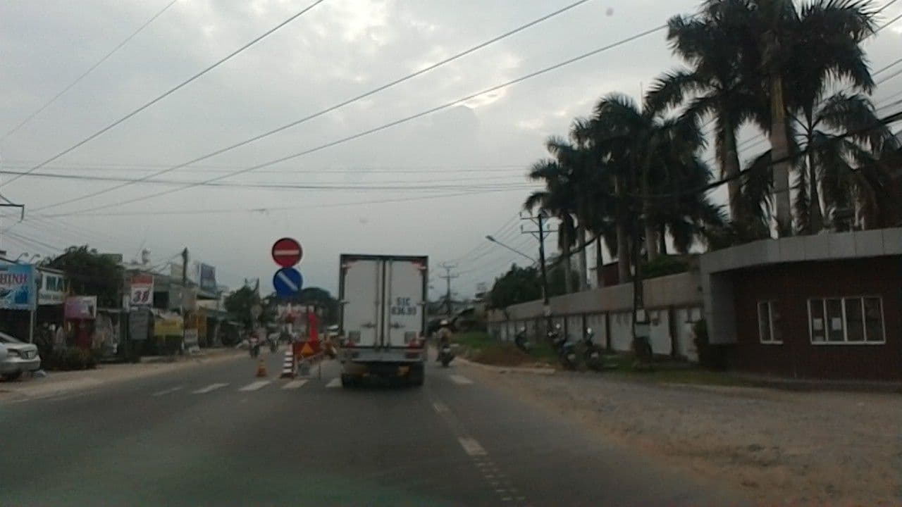 Street view near Khách Sạn Việt Hương, Cái Răng — © hoangvietanh (CC BY-SA · Mapillary)