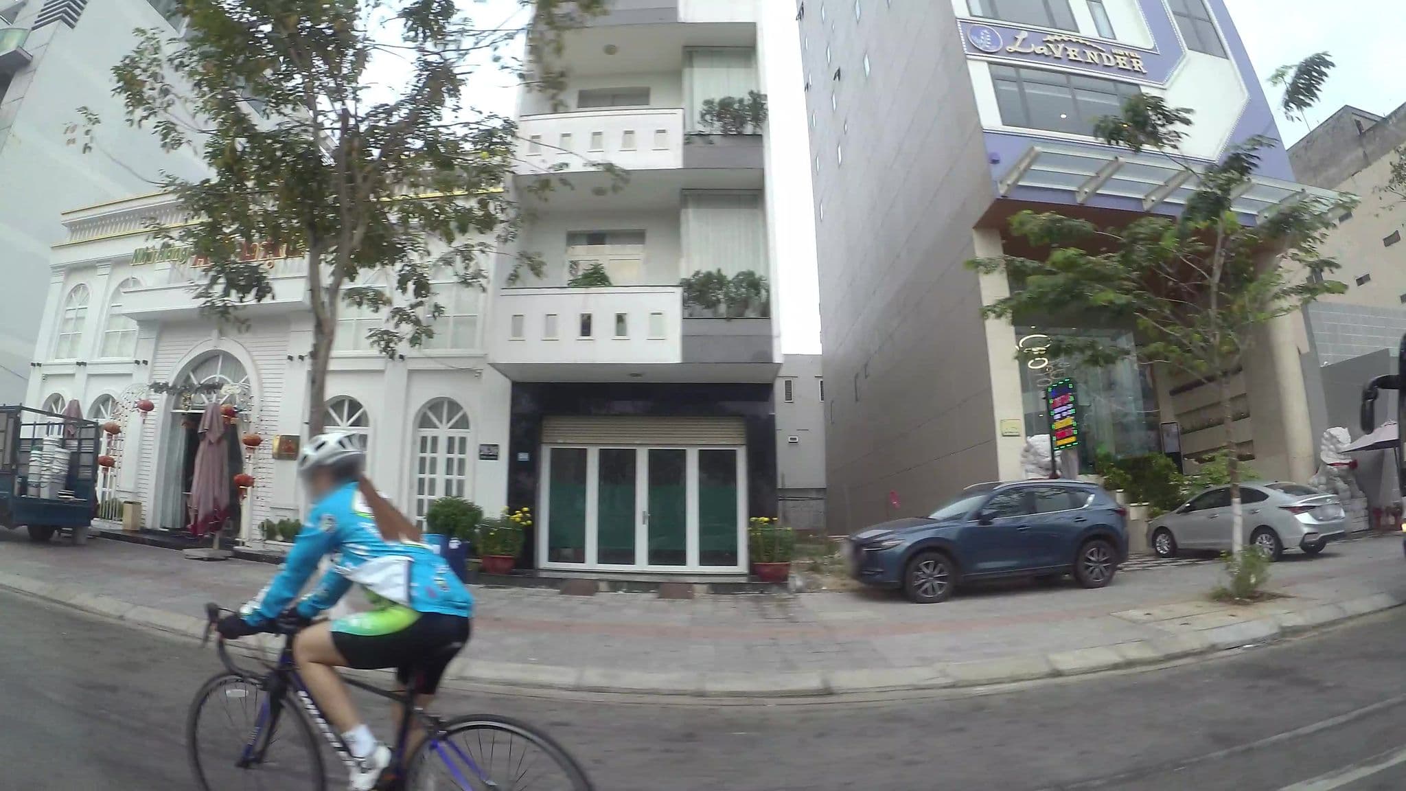 Street view near Lavender Riverside Hotel, Sơn Trà — © kaartcam (CC BY-SA · Mapillary)