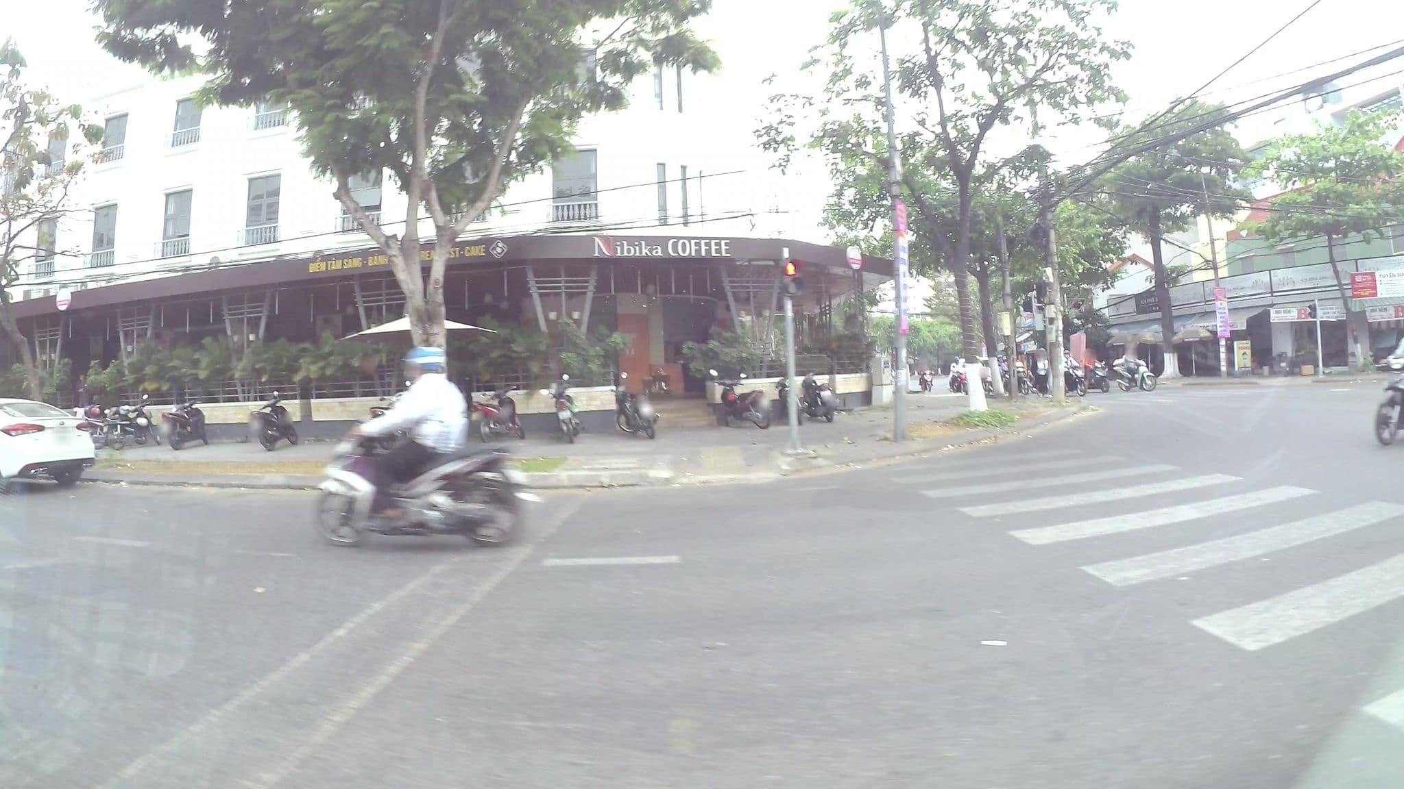 Street view near Bamboo Hotel, Da Nang — © kaartcam (CC BY-SA · Mapillary)