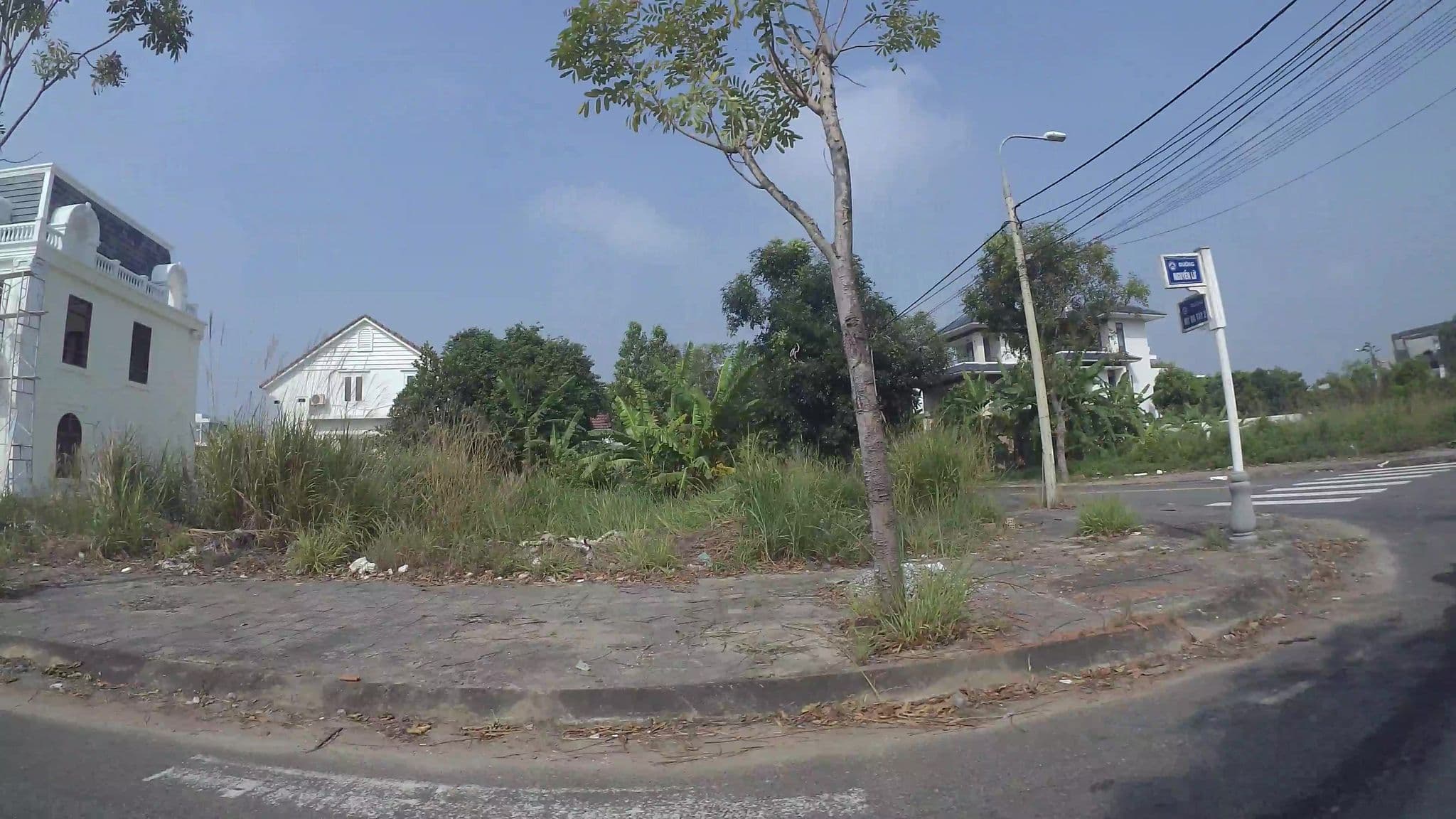 Street view near CHILL VILLA 5BR FREE PICK UP, Sơn Trà — © kaartcam (CC BY-SA · Mapillary)