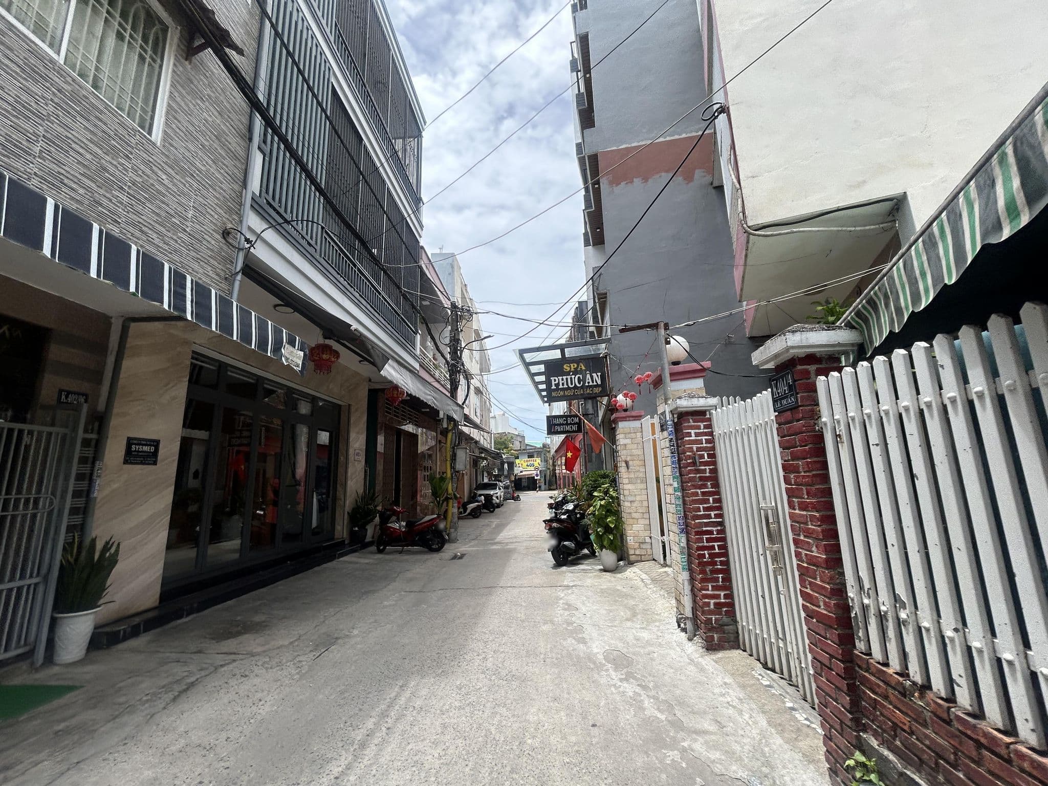 Street view near AHA Thang Bom Apartment (Căn Hộ Cho Thuê) Da Nang, Da Nang — © ruslan_fat (CC BY-SA · Mapillary)