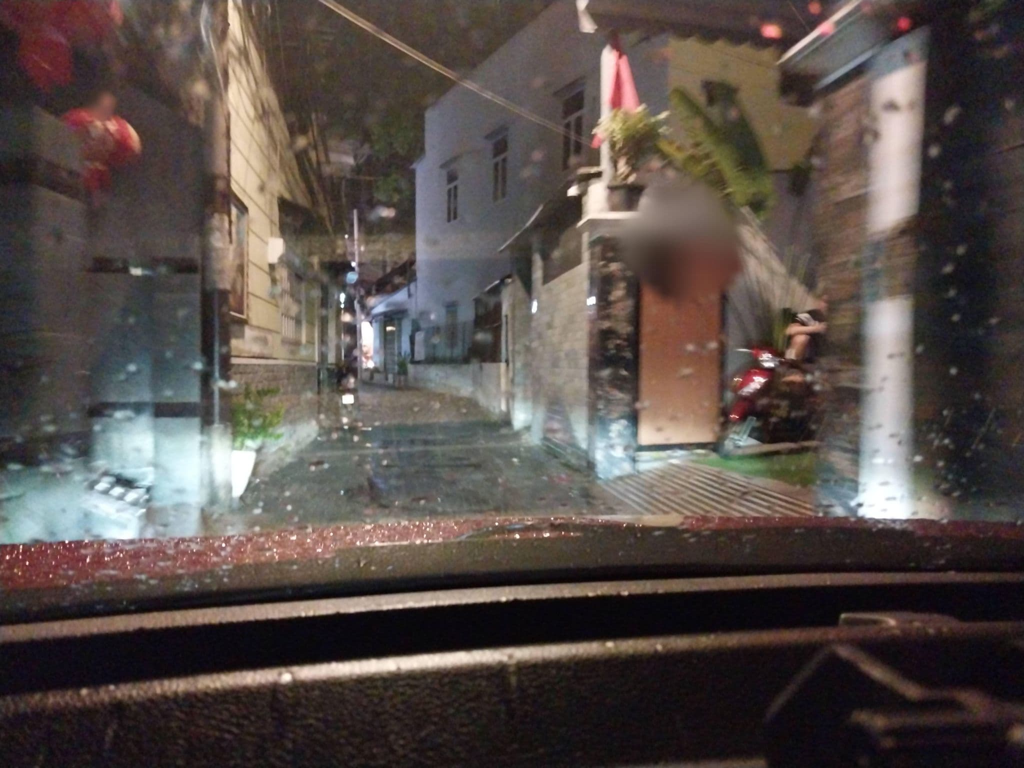 Street view near The Luxury Hotel, Ho Chi Minh City — © sg_front_1 (CC BY-SA · Mapillary)