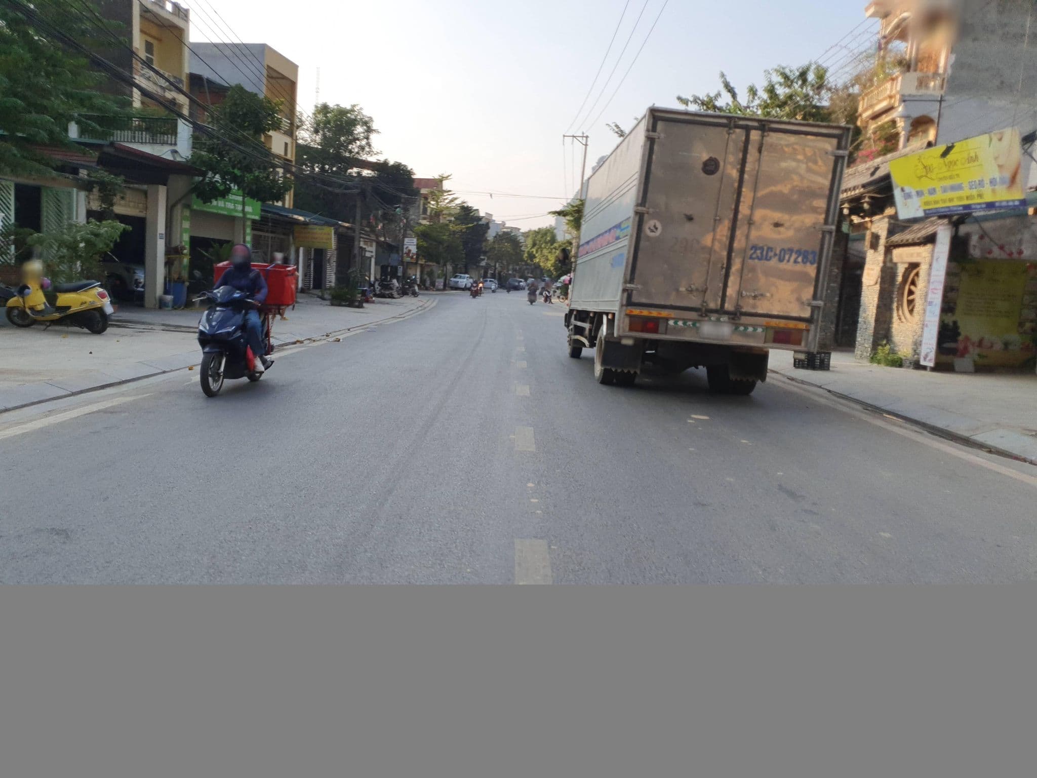 Street view near Ha Giang Historic House, Hà Giang — © russmcd (CC BY-SA · Mapillary)