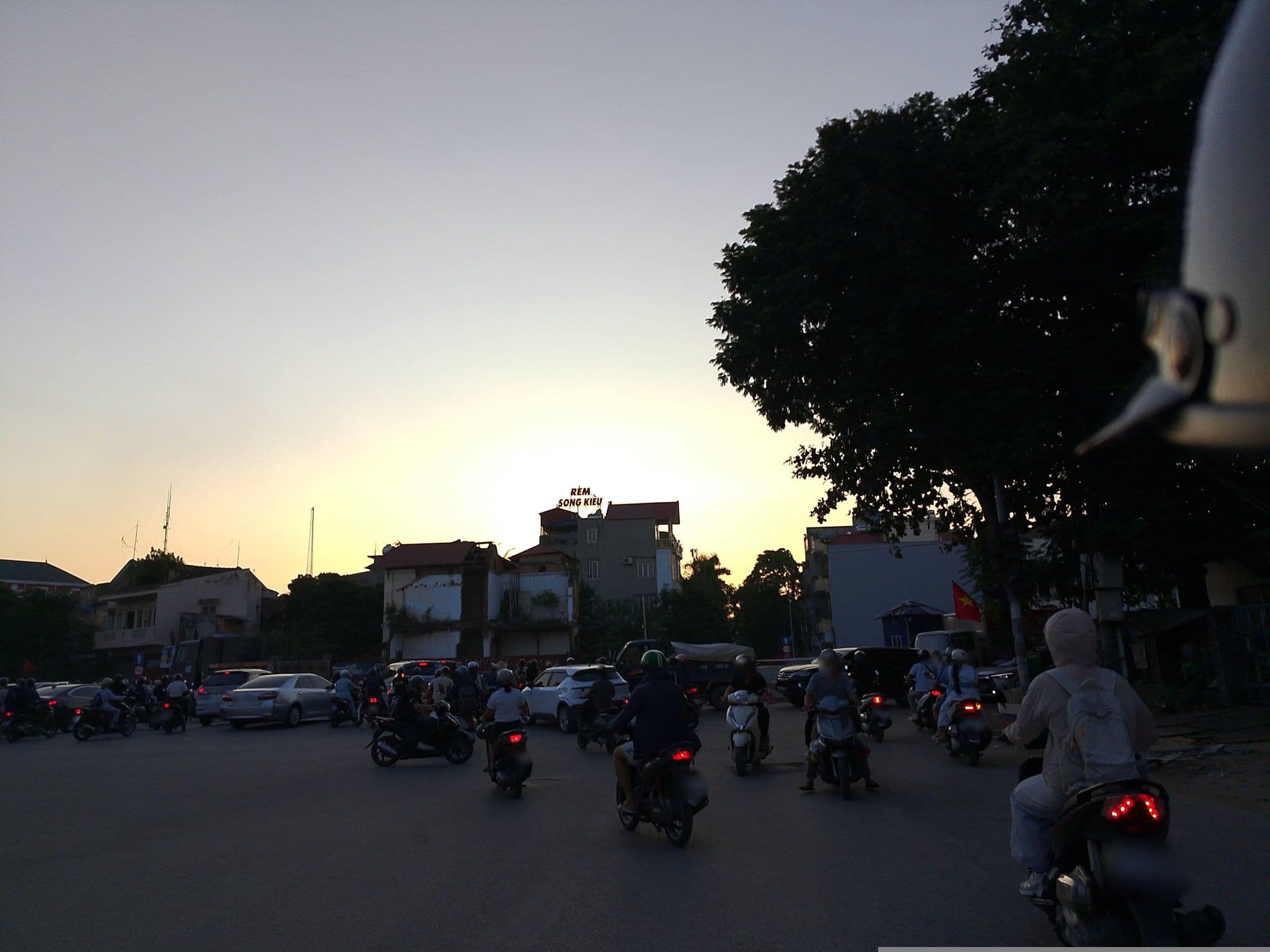 Street view near AUI Nguyen Trai, Haiphong — © HuyenGM78 (CC BY-SA · Mapillary)
