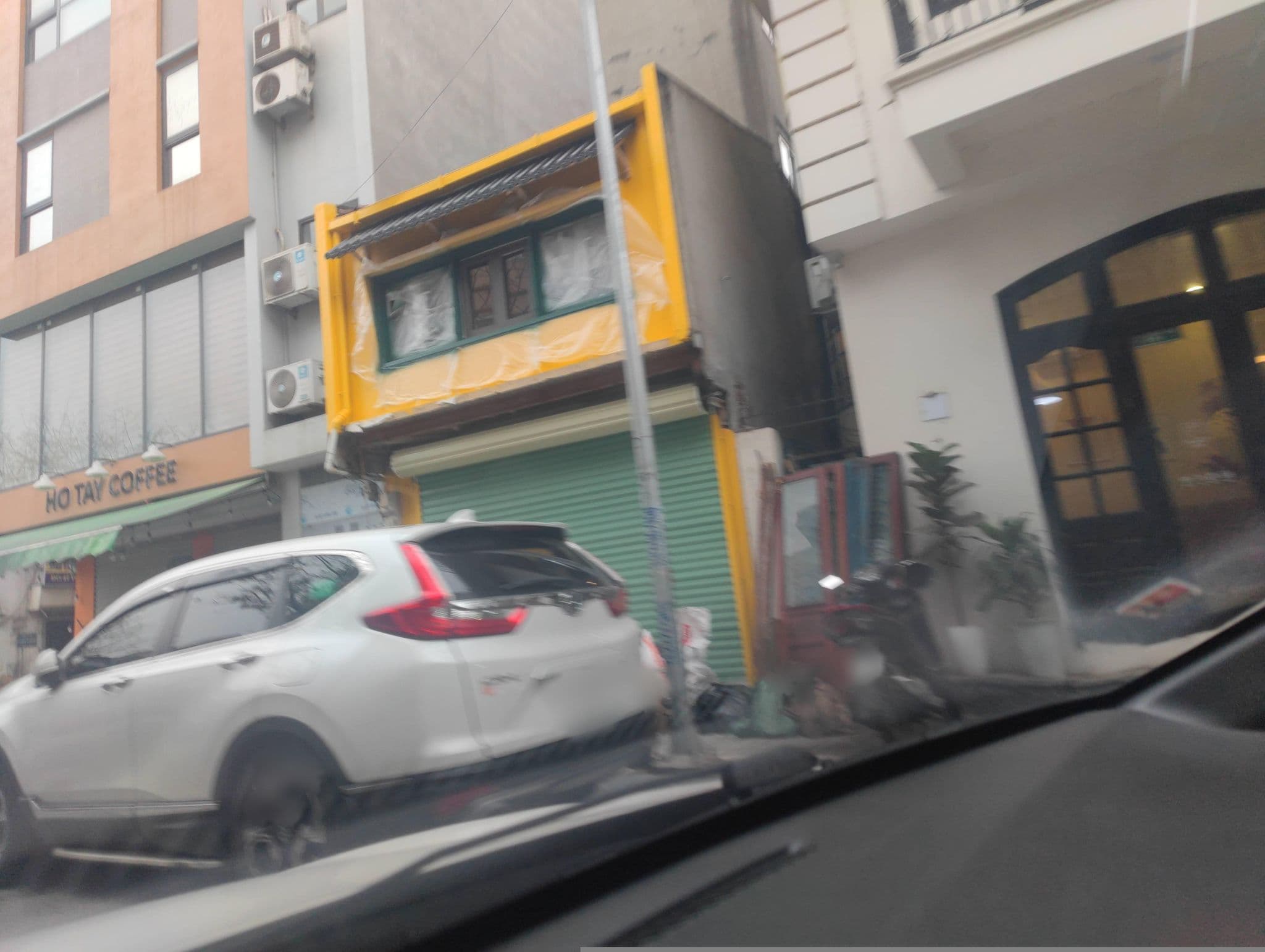 Street view near VNAHOMES APARTHOTEL, Nghĩa Đô — © hn_right_2 (CC BY-SA · Mapillary)