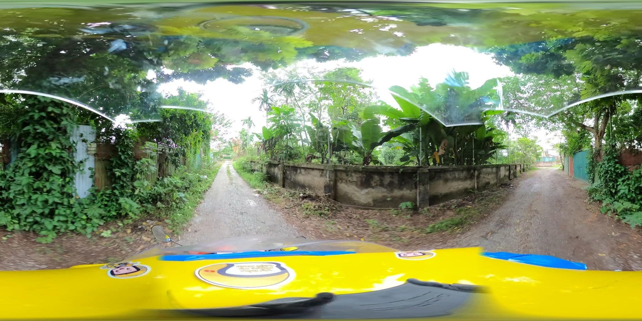 Street view near Koen Camp, Bồ Đề — © bemaps2_hn (CC BY-SA · Mapillary)