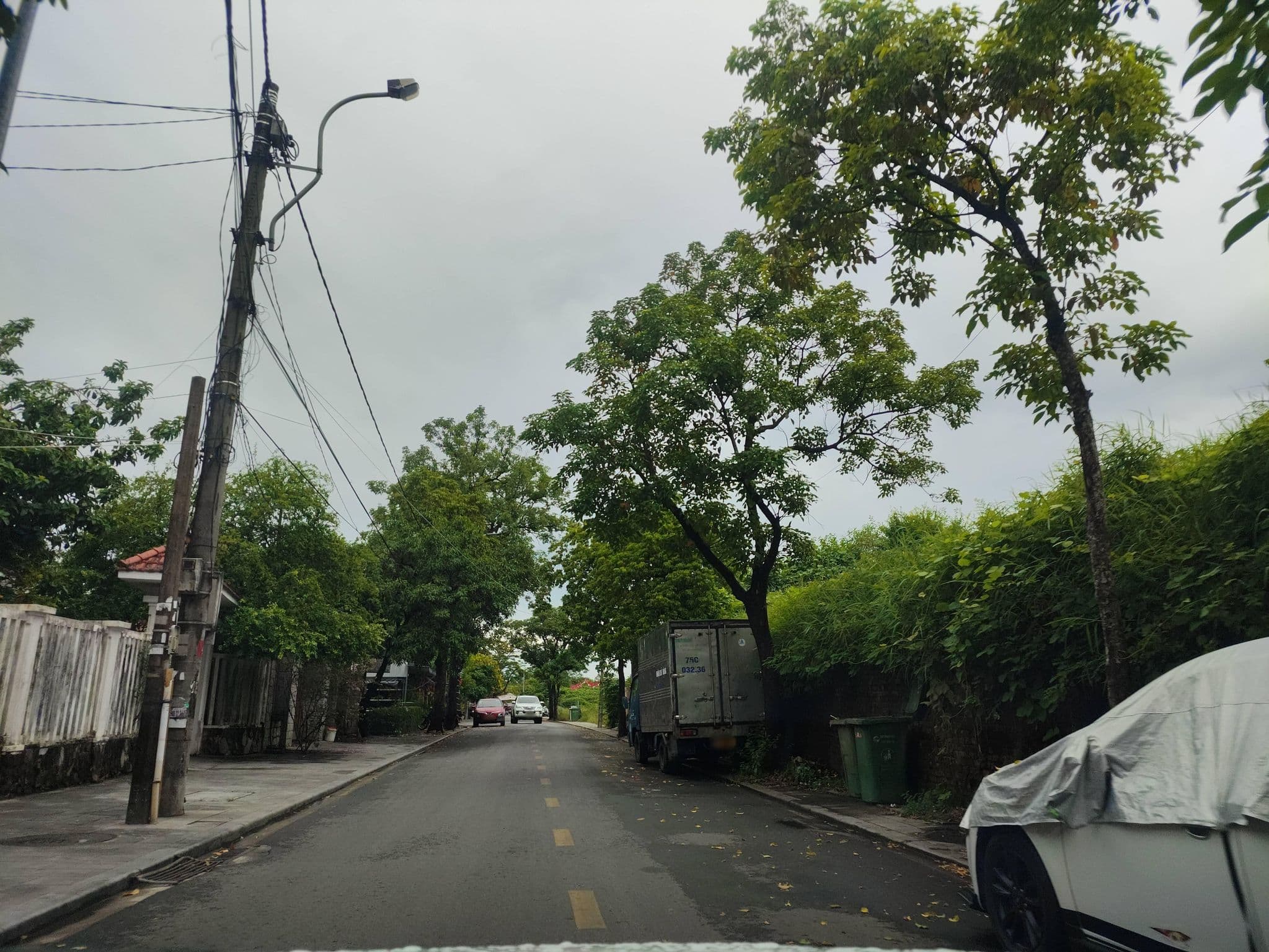 Street view near Huế Thơ Homestay, Huế — © hn_right_1 (CC BY-SA · Mapillary)