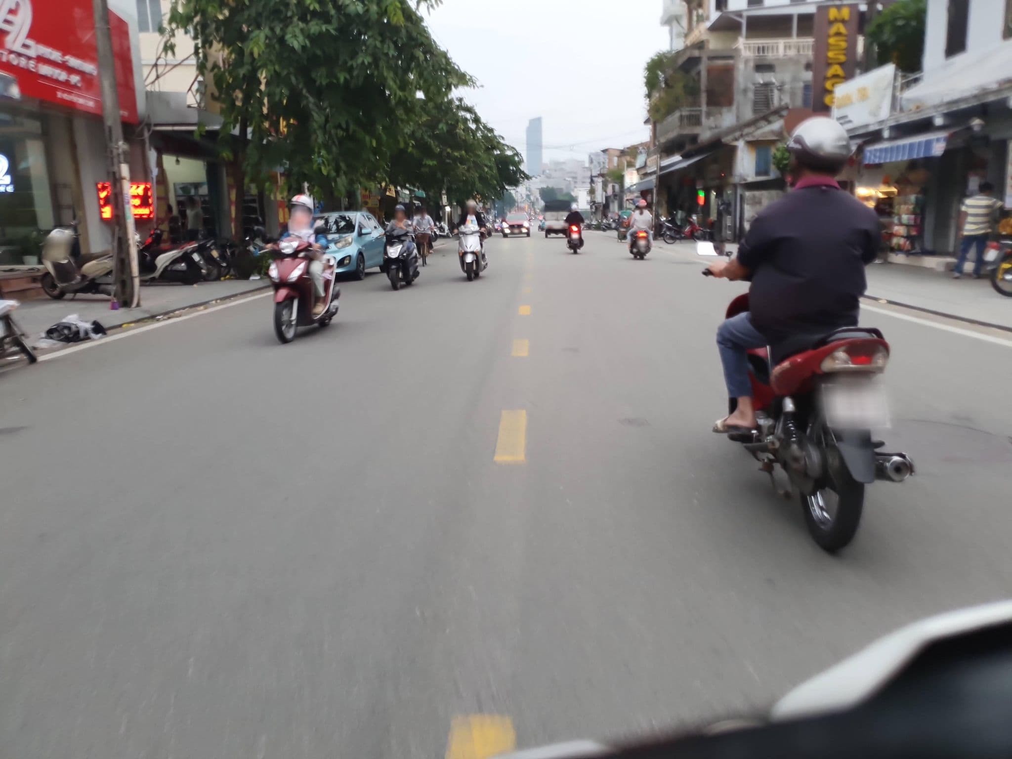 Street view near The Purple Hue - Charming Riverside Hotel, Huế — © russmcd (CC BY-SA · Mapillary)
