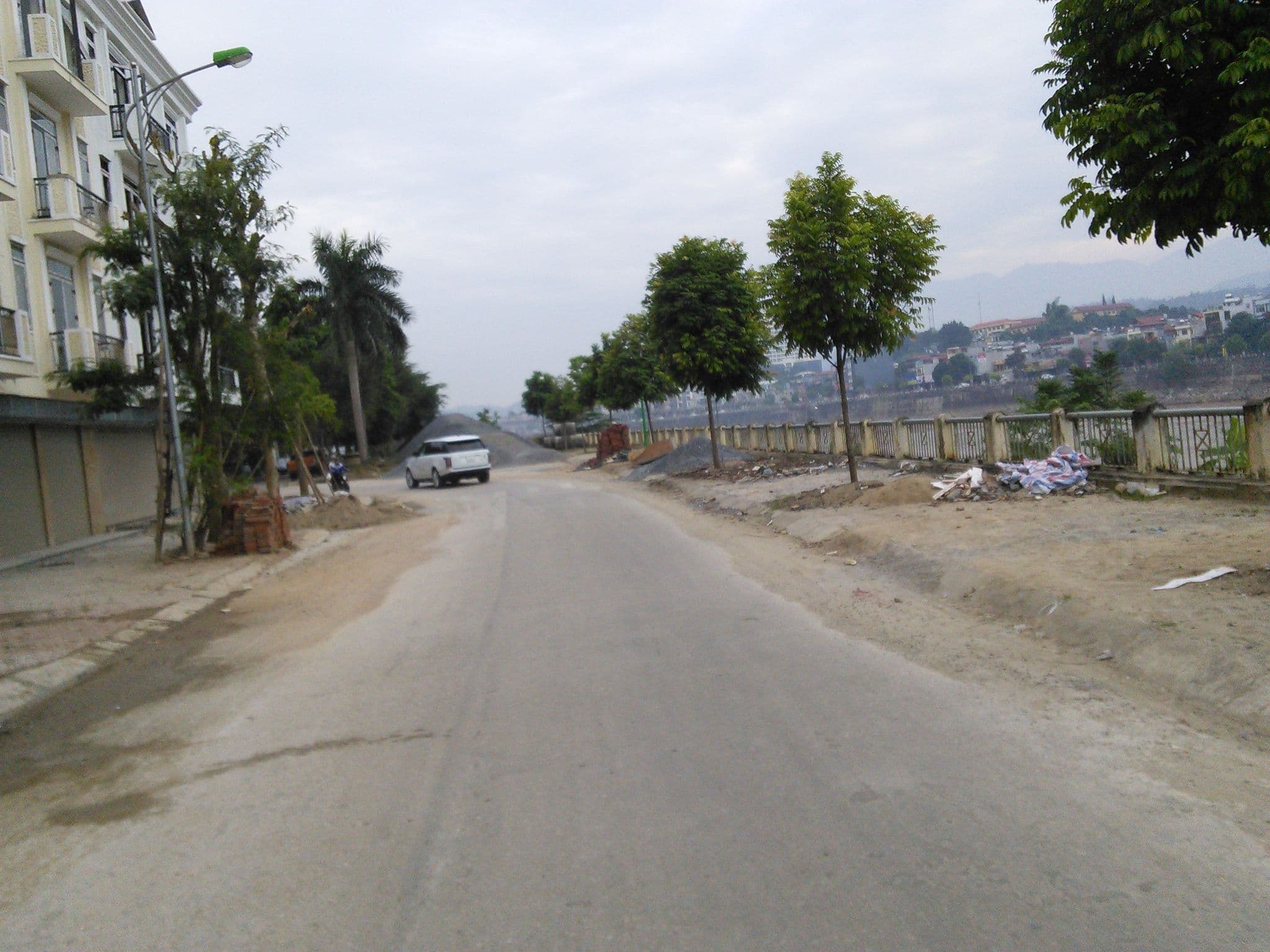 Street view near KHOA THẨM MỸ VIỆN LÀO CAI, Lào Cai — © mcmayer (CC BY-SA · Mapillary)