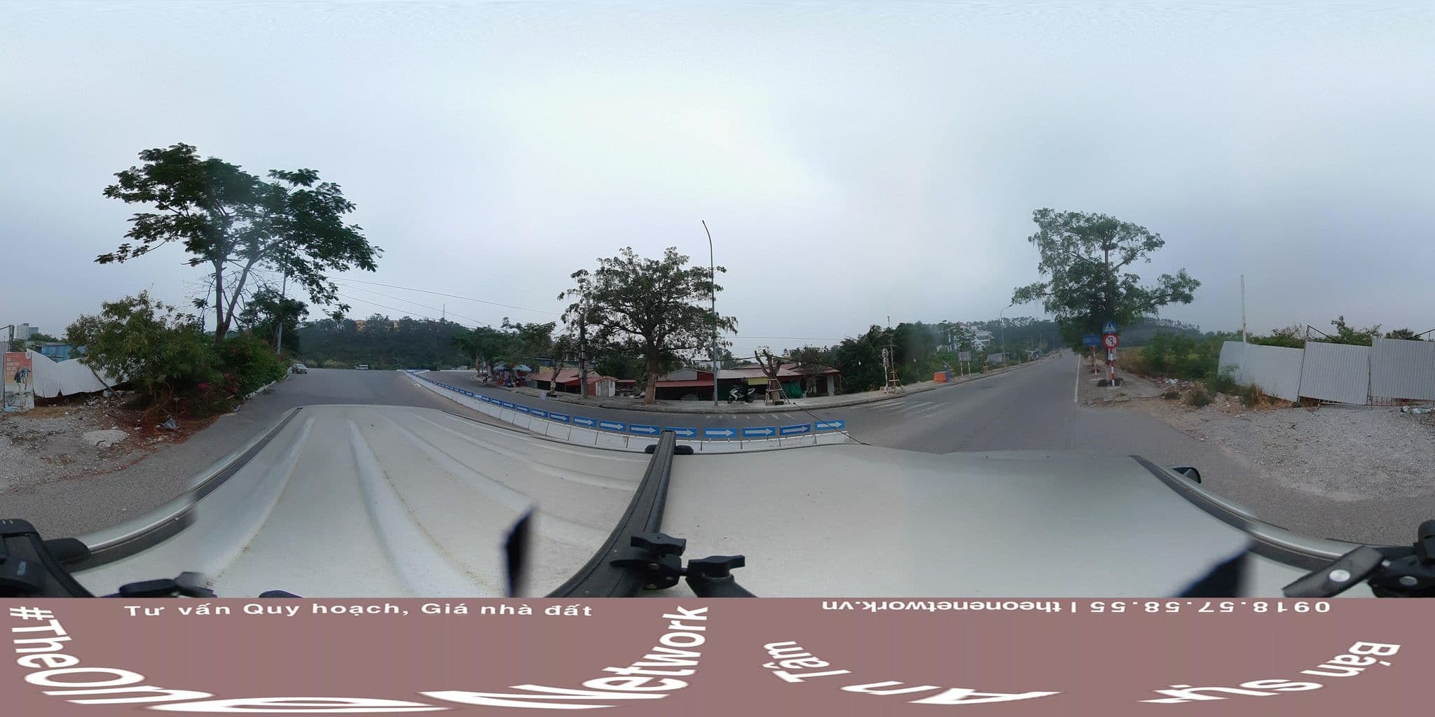 Street view near Green BamBoo Hotel - Twin Room with Lake View, Đố Sơn — © theonenetwork (CC BY-SA · Mapillary)