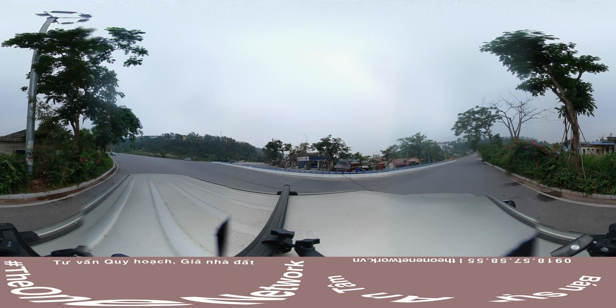Street view near Green BamBoo Hotel - Double Room, Đố Sơn — © theonenetwork (CC BY-SA · Mapillary)
