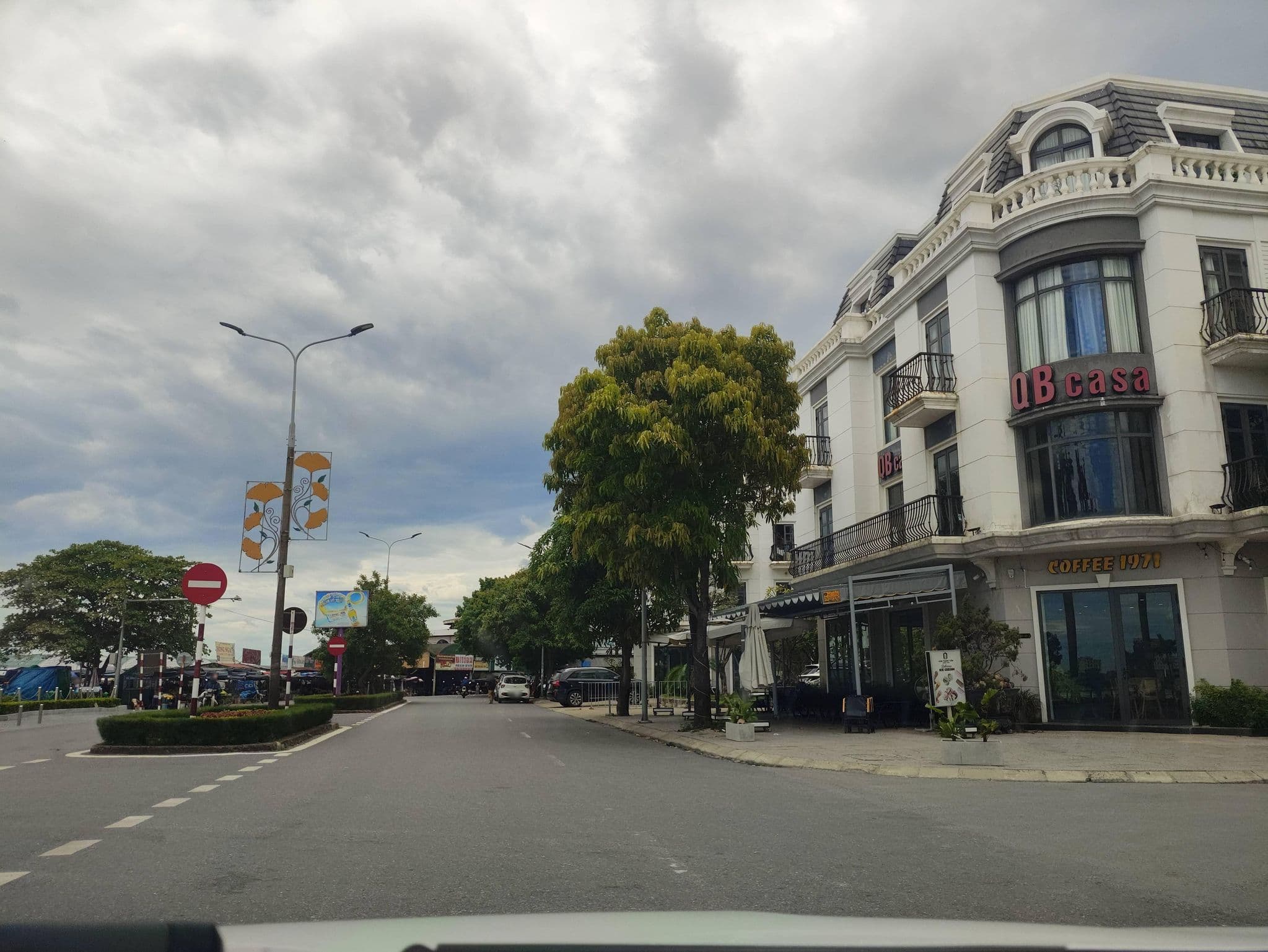 Street view near QB Casa Residence, Đồng Hới — © hn_right_1 (CC BY-SA · Mapillary)